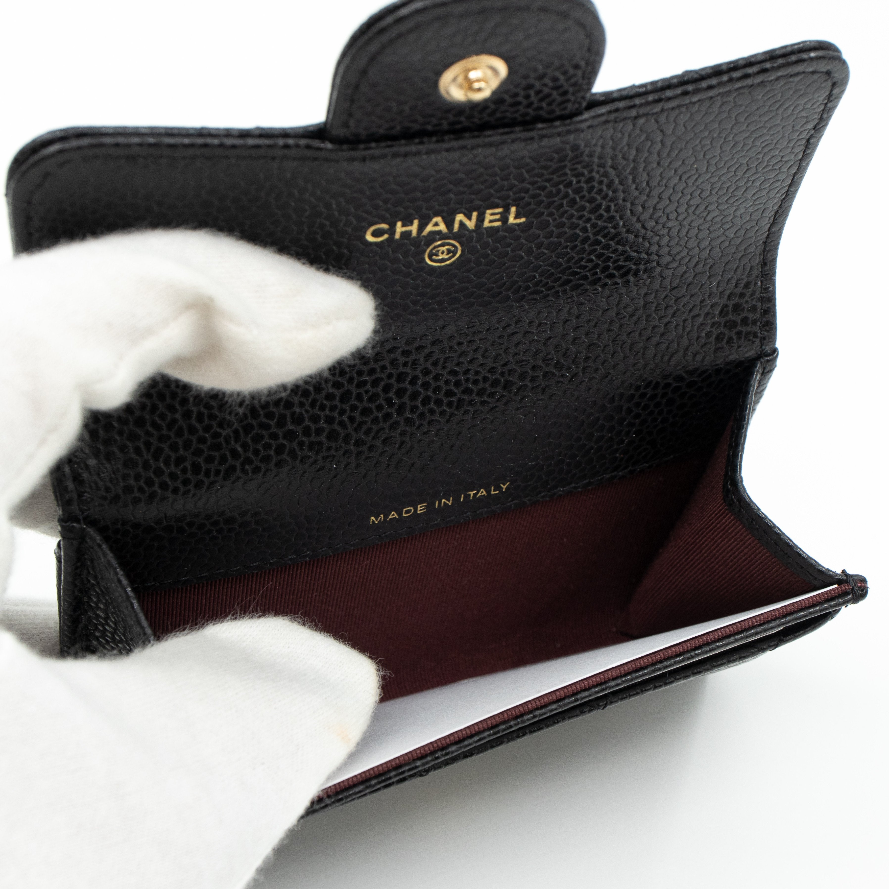 Classic Flap Card Case Black Caviar