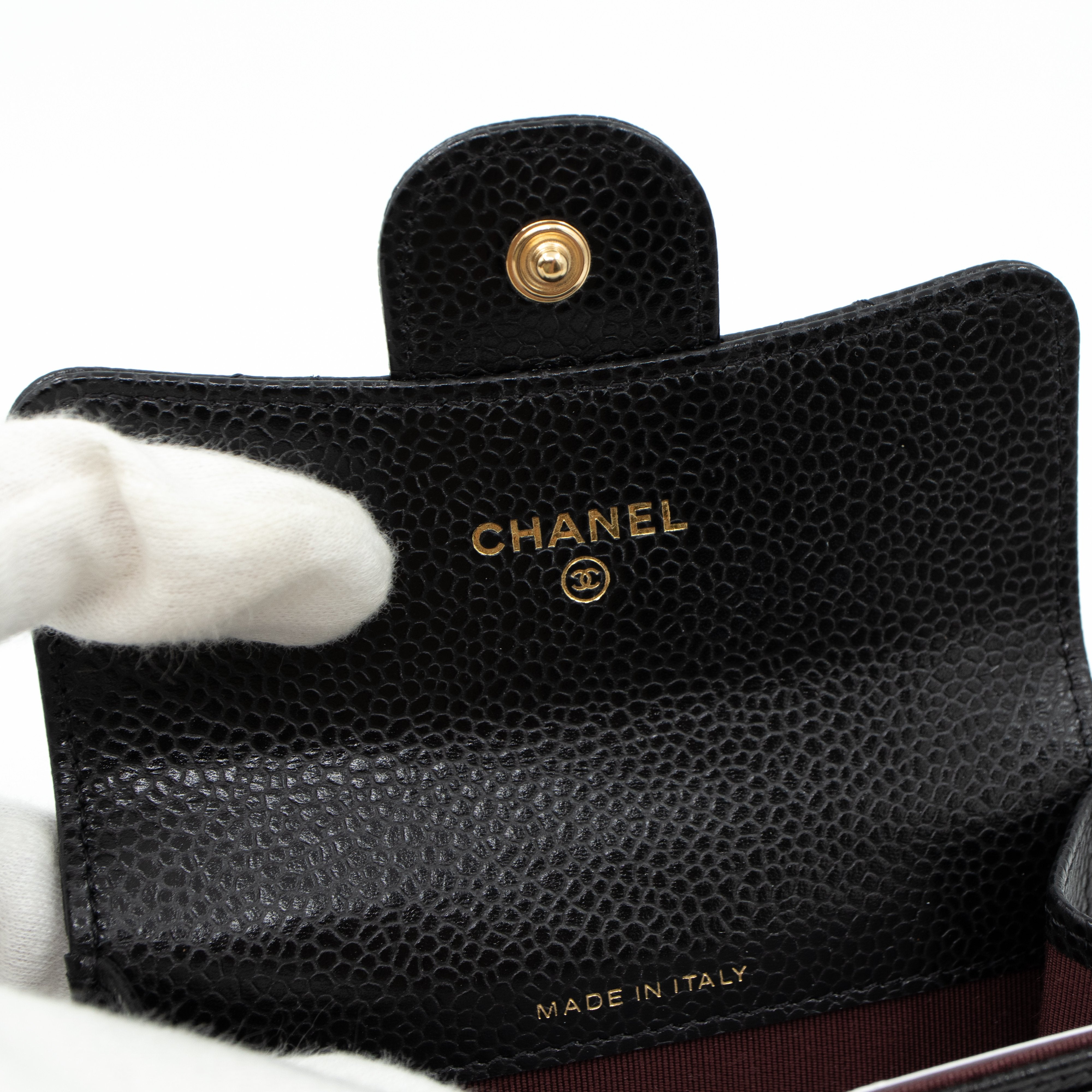 Classic Flap Card Case Black Caviar
