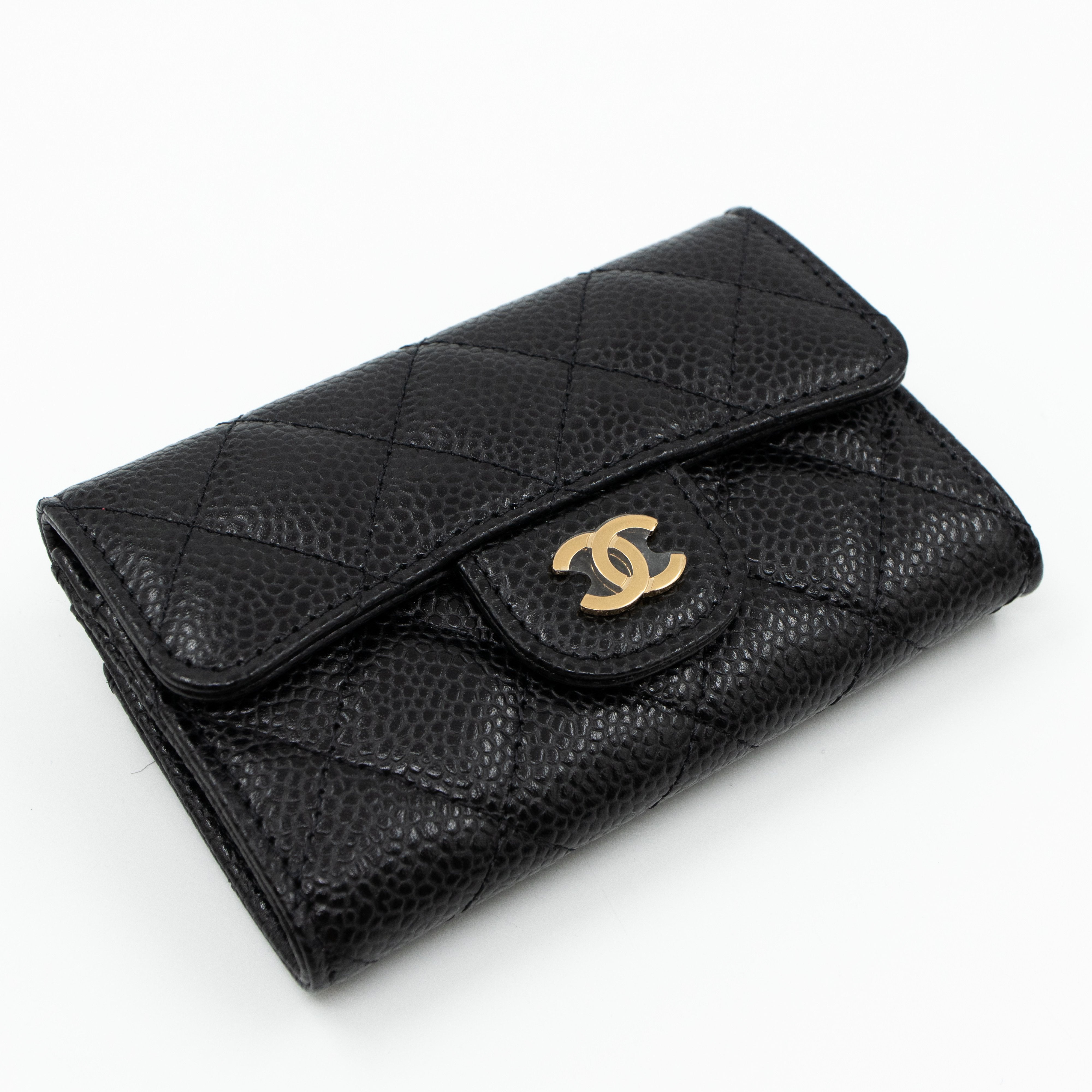 Classic Flap Card Case Black Caviar