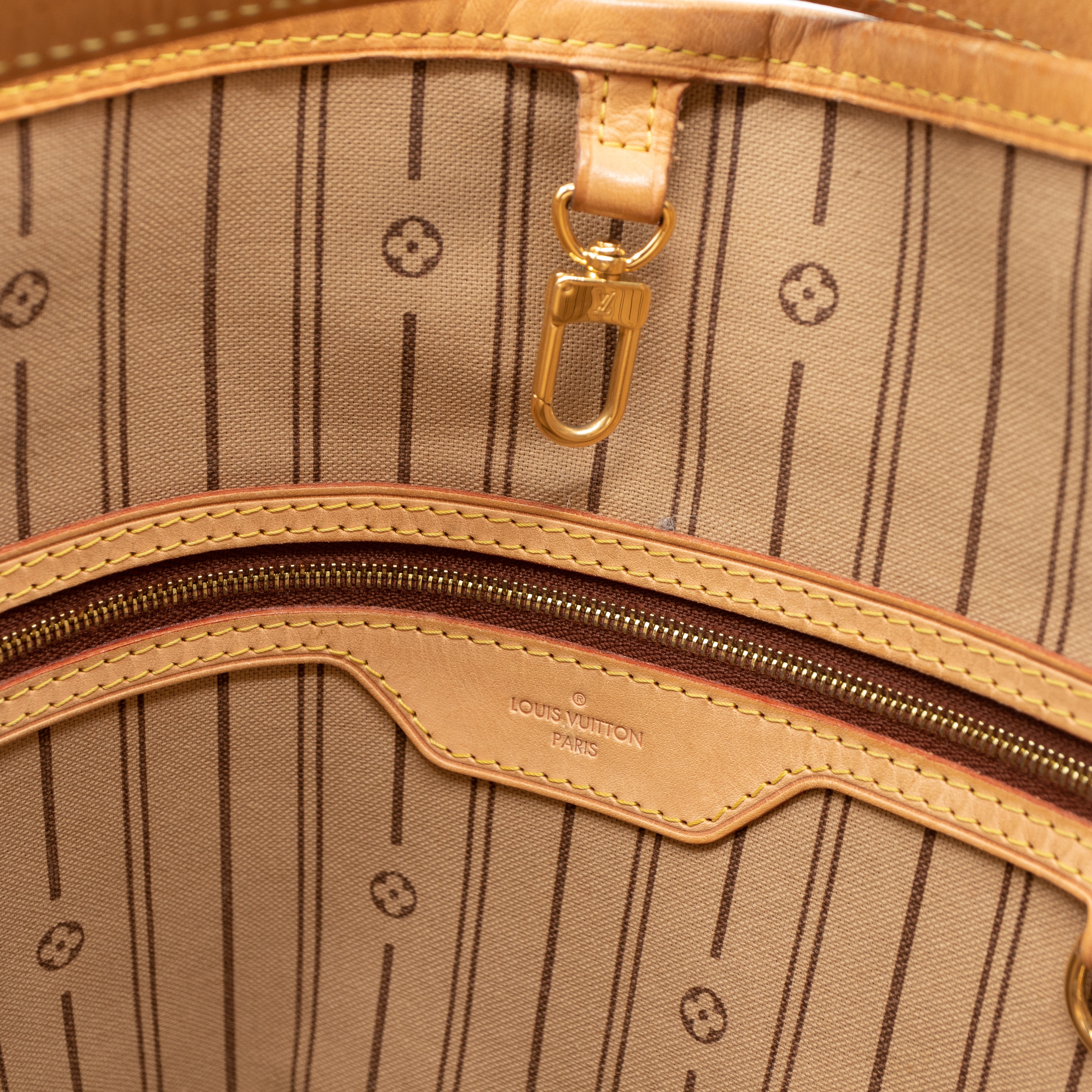 Delightful MM Monogram