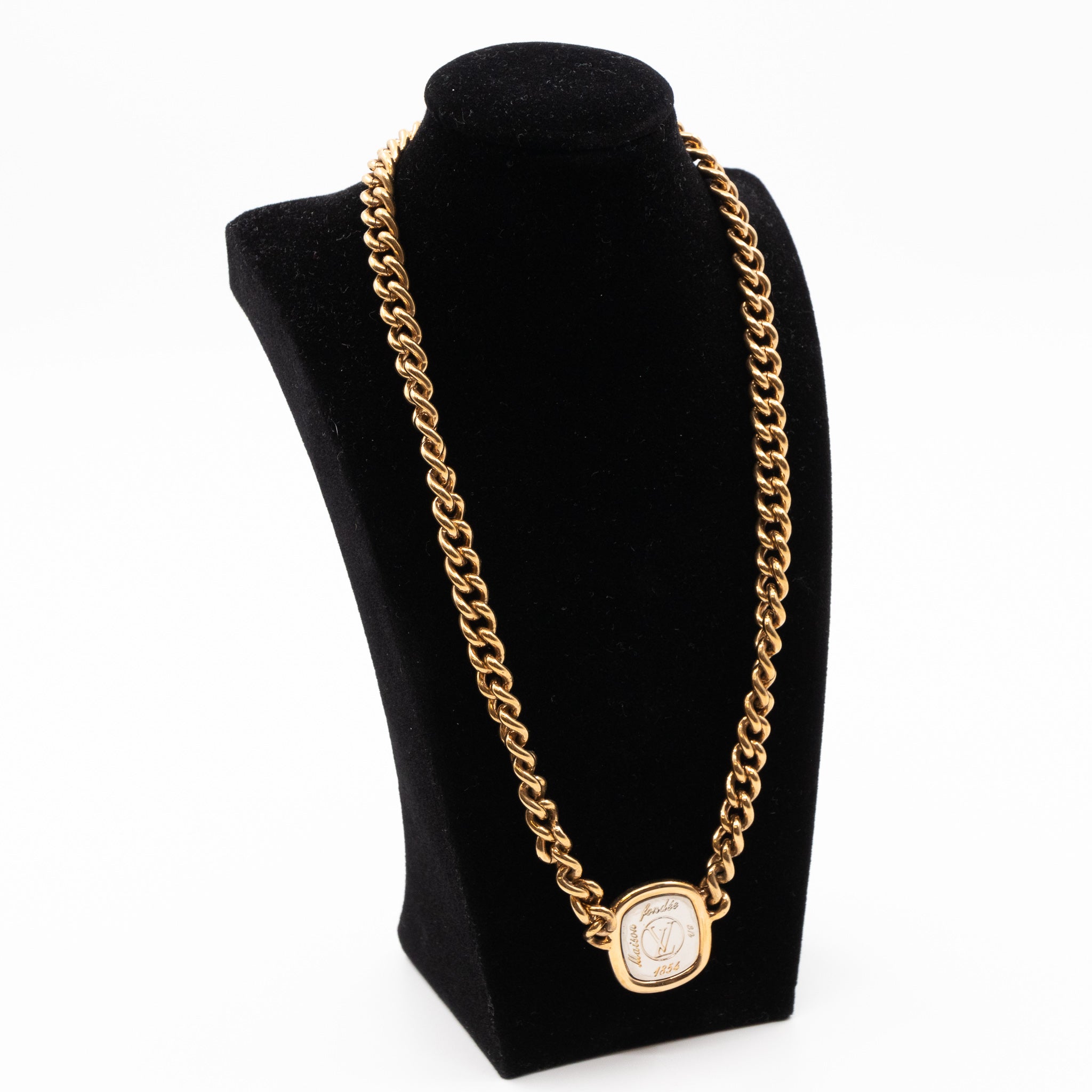 ID LV Necklace Gold