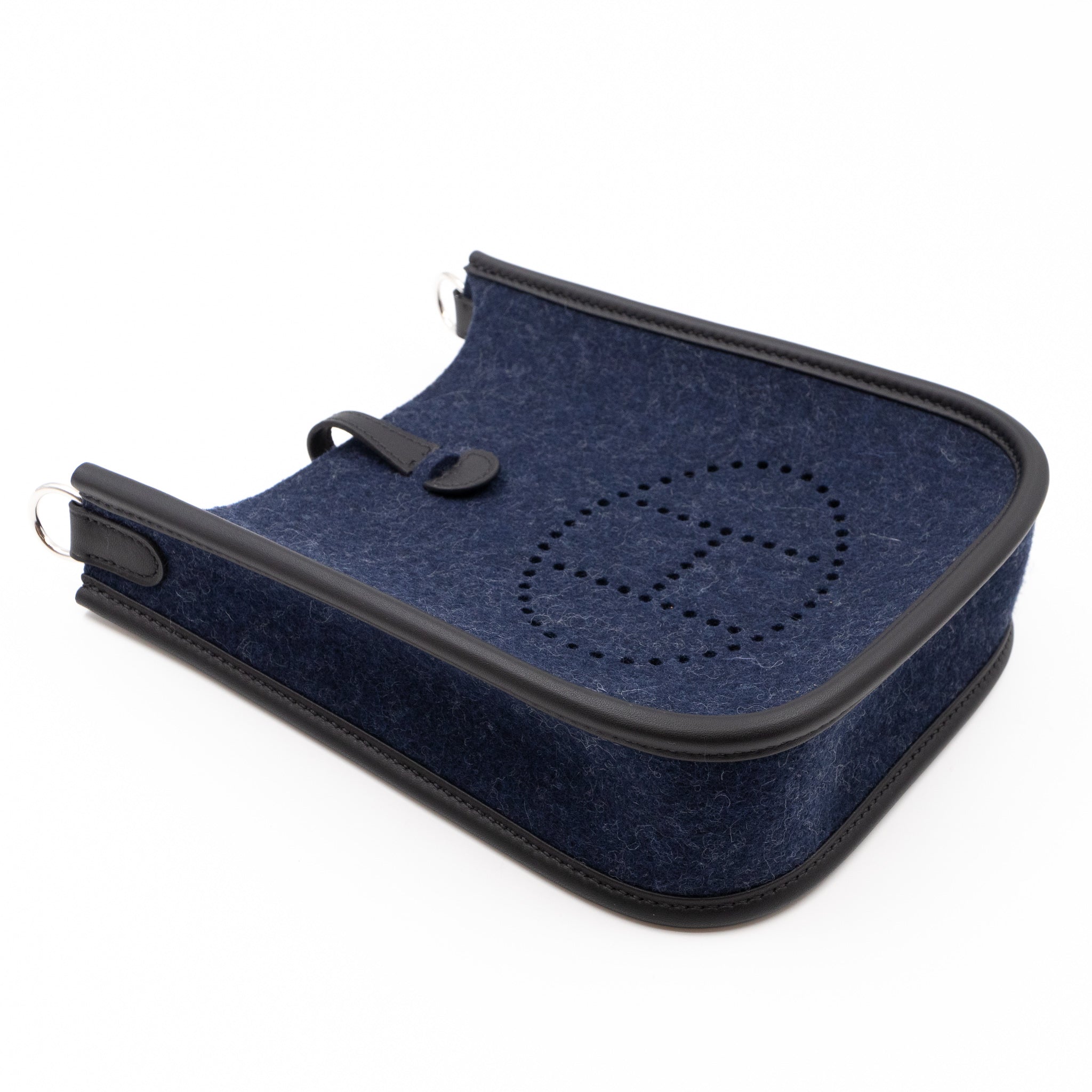 Evelyne 16 Amazone Blue Felt