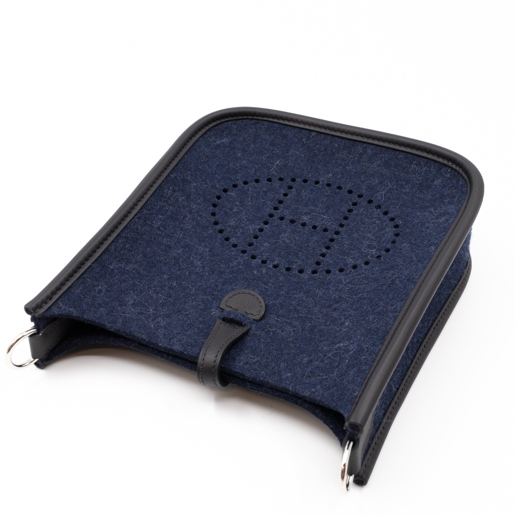 Evelyne 16 Amazone Blue Felt