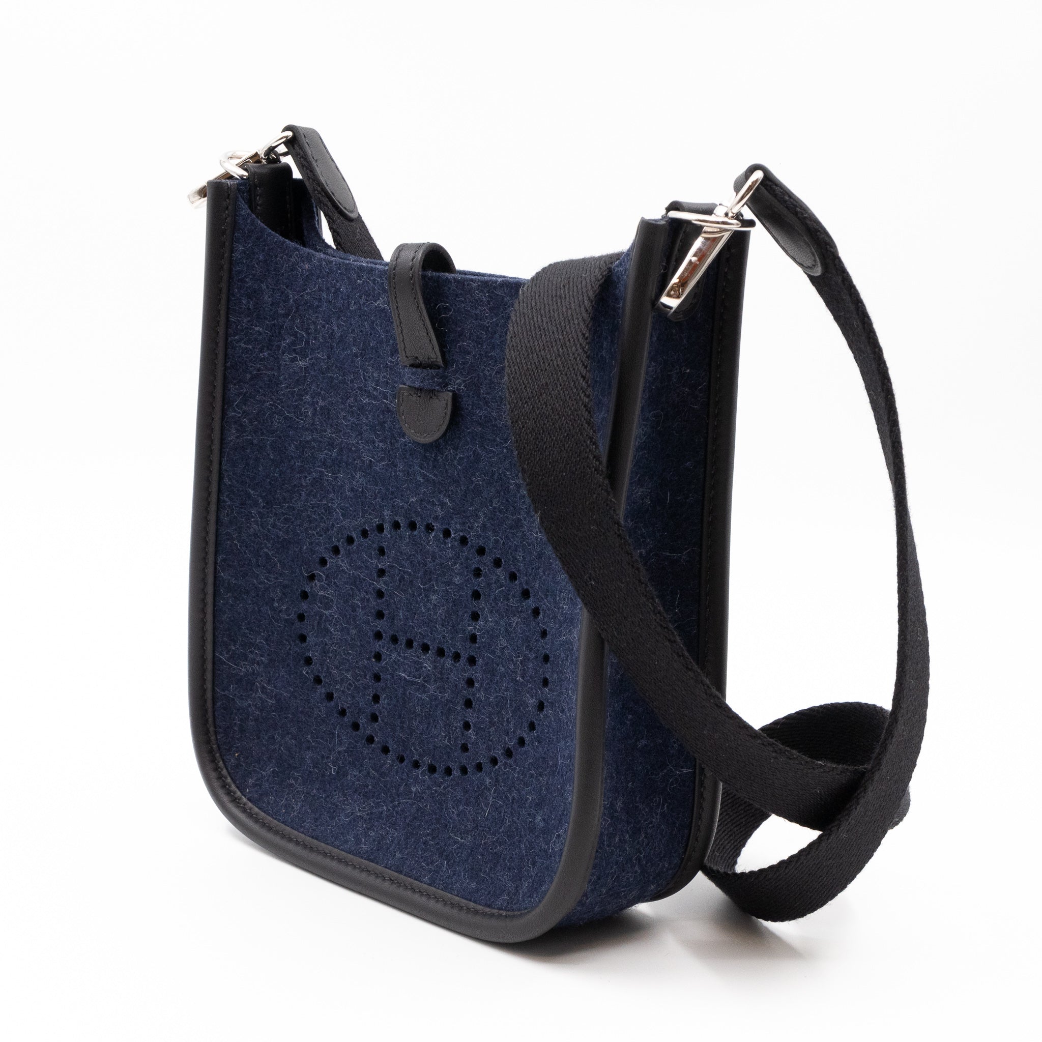 Evelyne 16 Amazone Blue Felt
