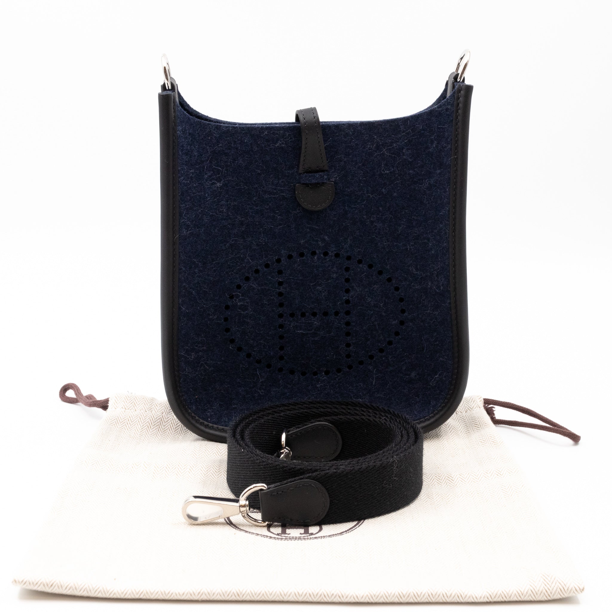 Evelyne 16 Amazone Blue Felt