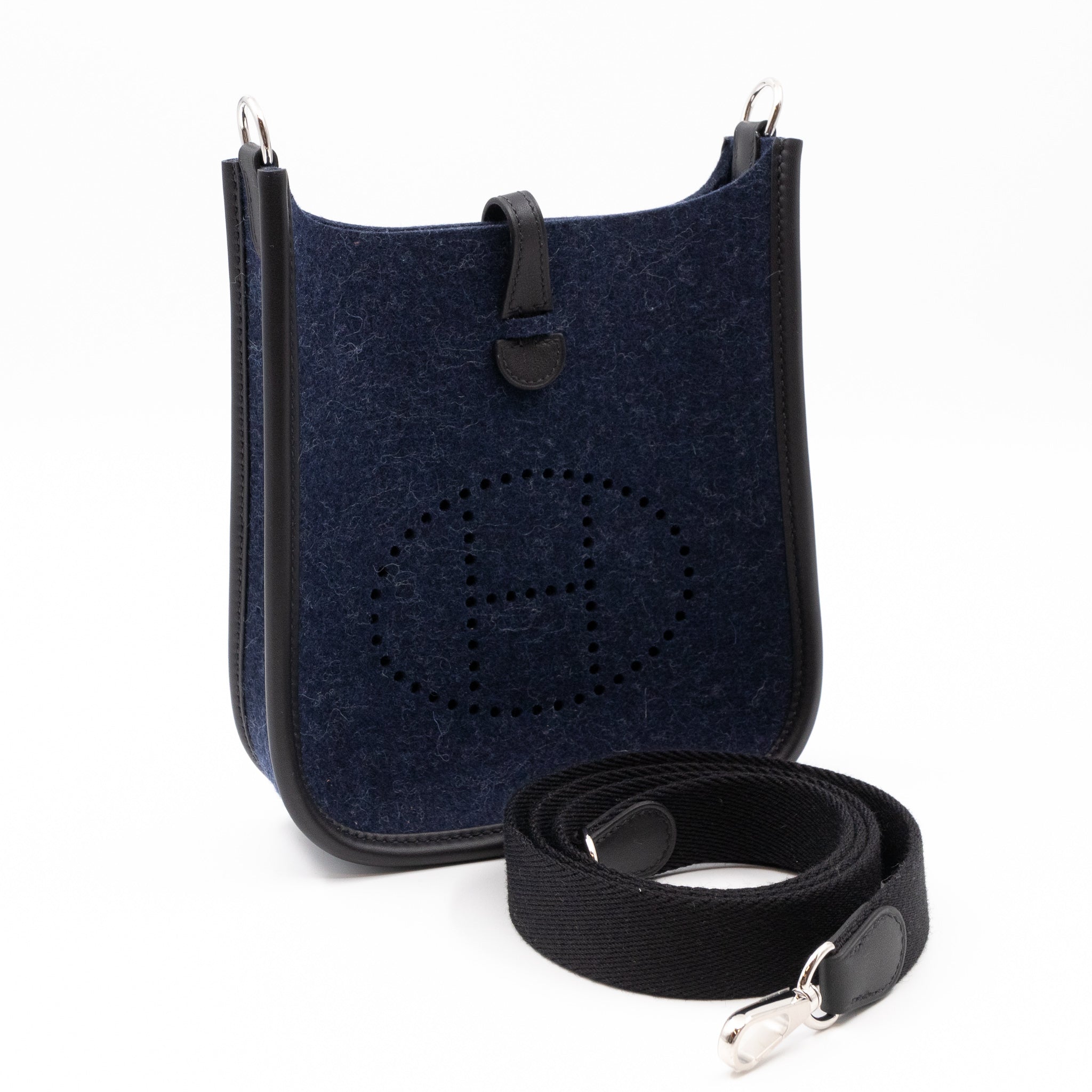 Evelyne 16 Amazone Blue Felt