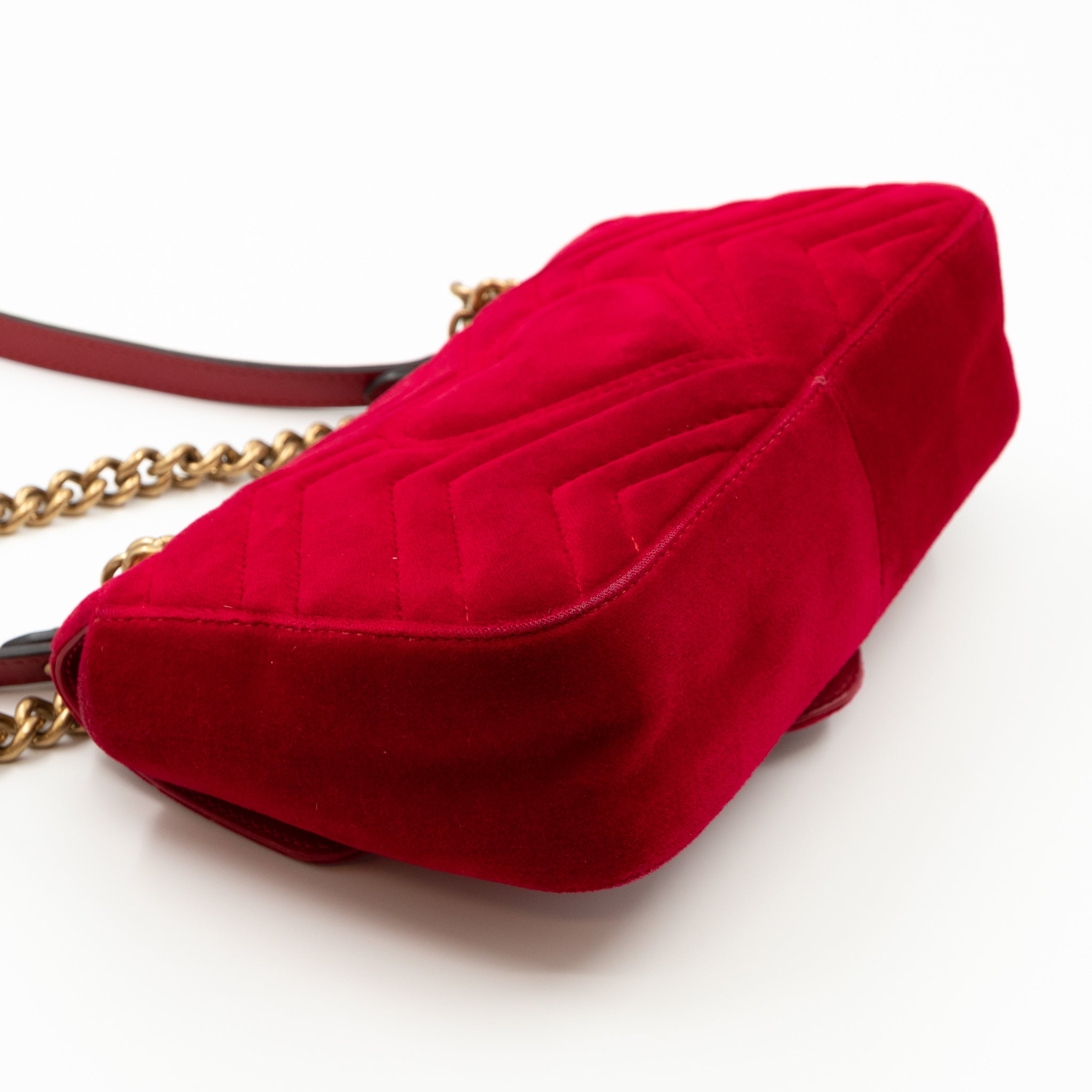 GG Marmont Flap Matelasse Mini Bag Red Velvet