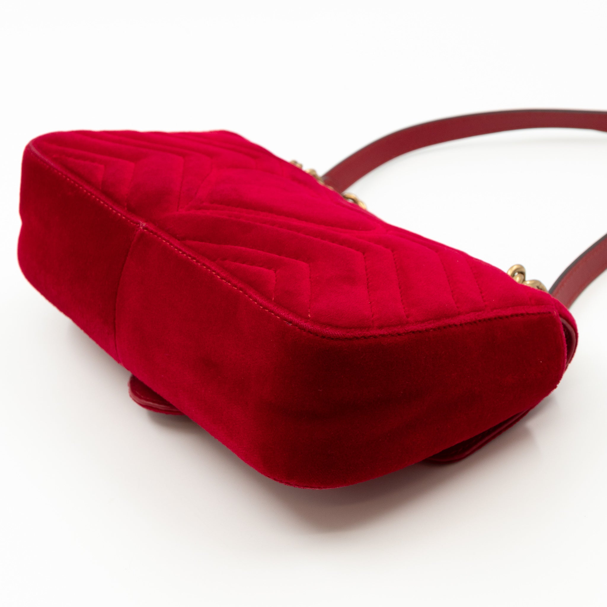 GG Marmont Flap Matelasse Mini Bag Red Velvet
