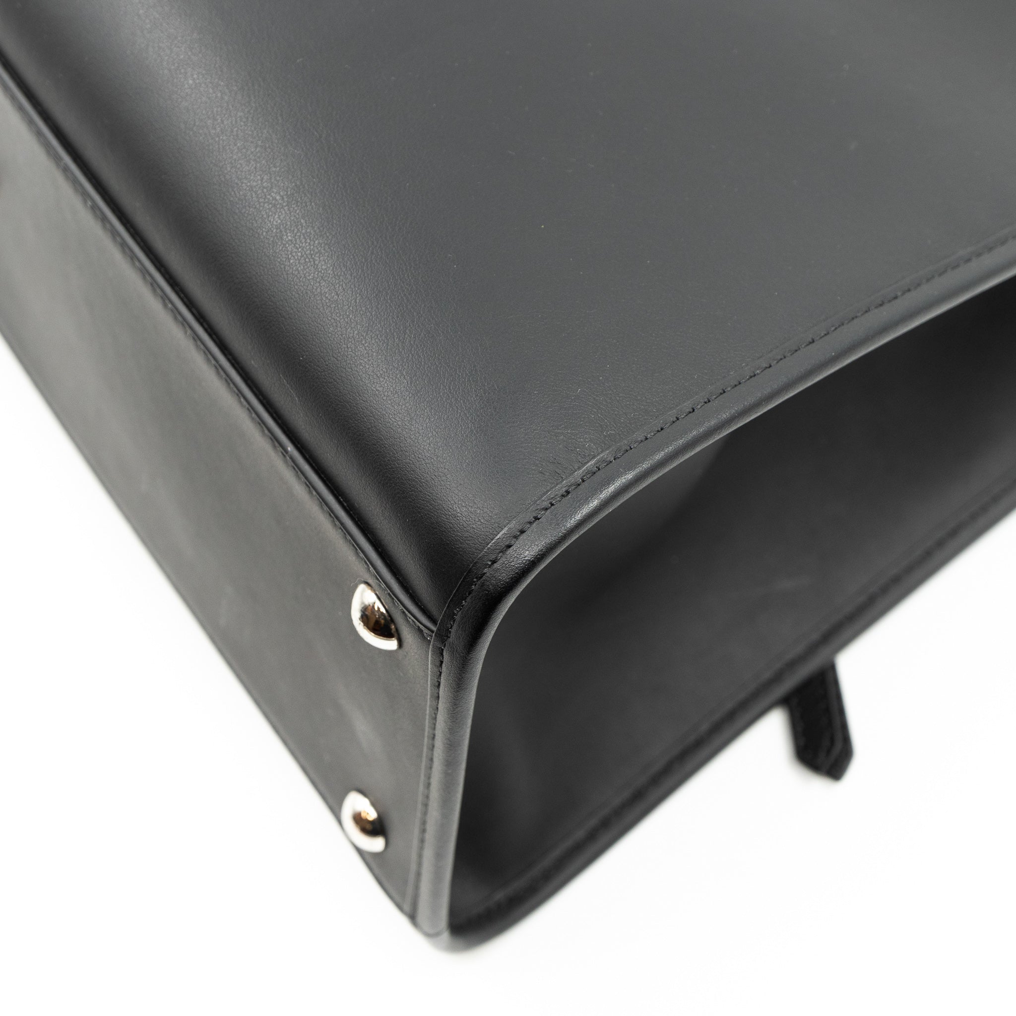 Runaway Regular Black Leather