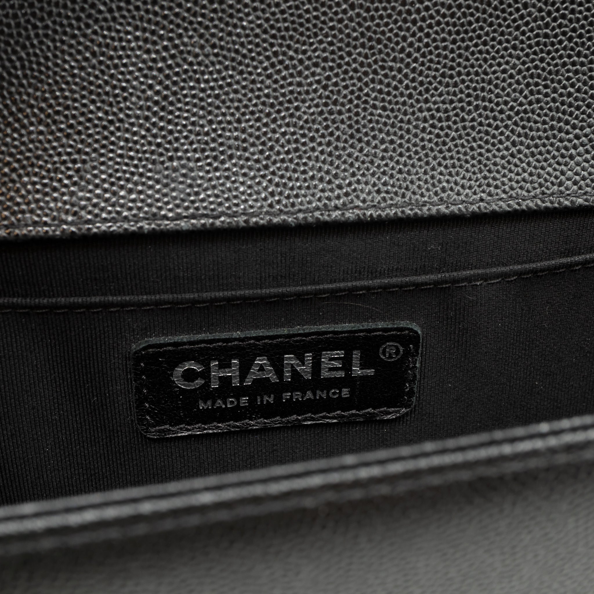 Boy Bag Old Medium Black Caviar Ruthenium