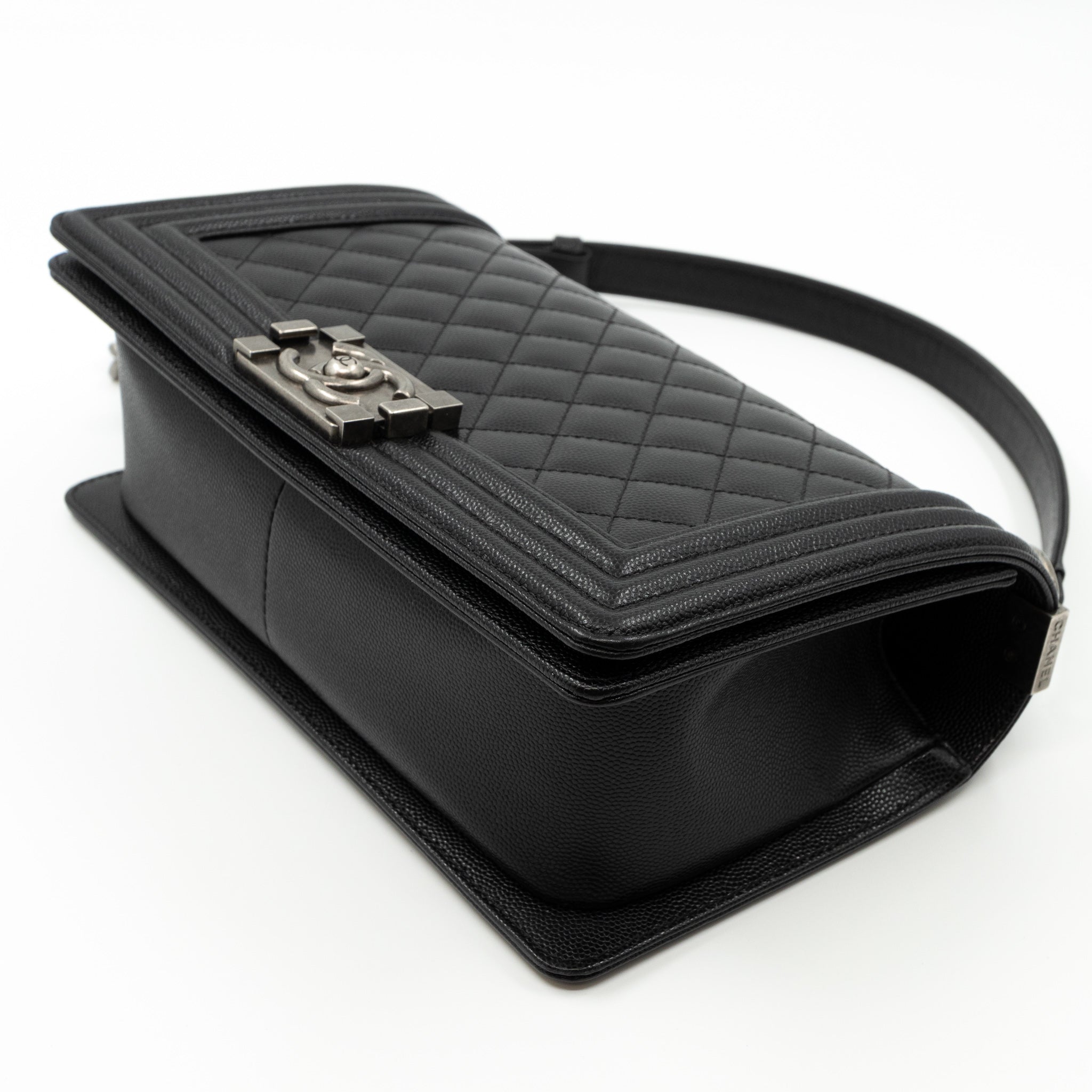 Boy Bag Old Medium Black Caviar Ruthenium