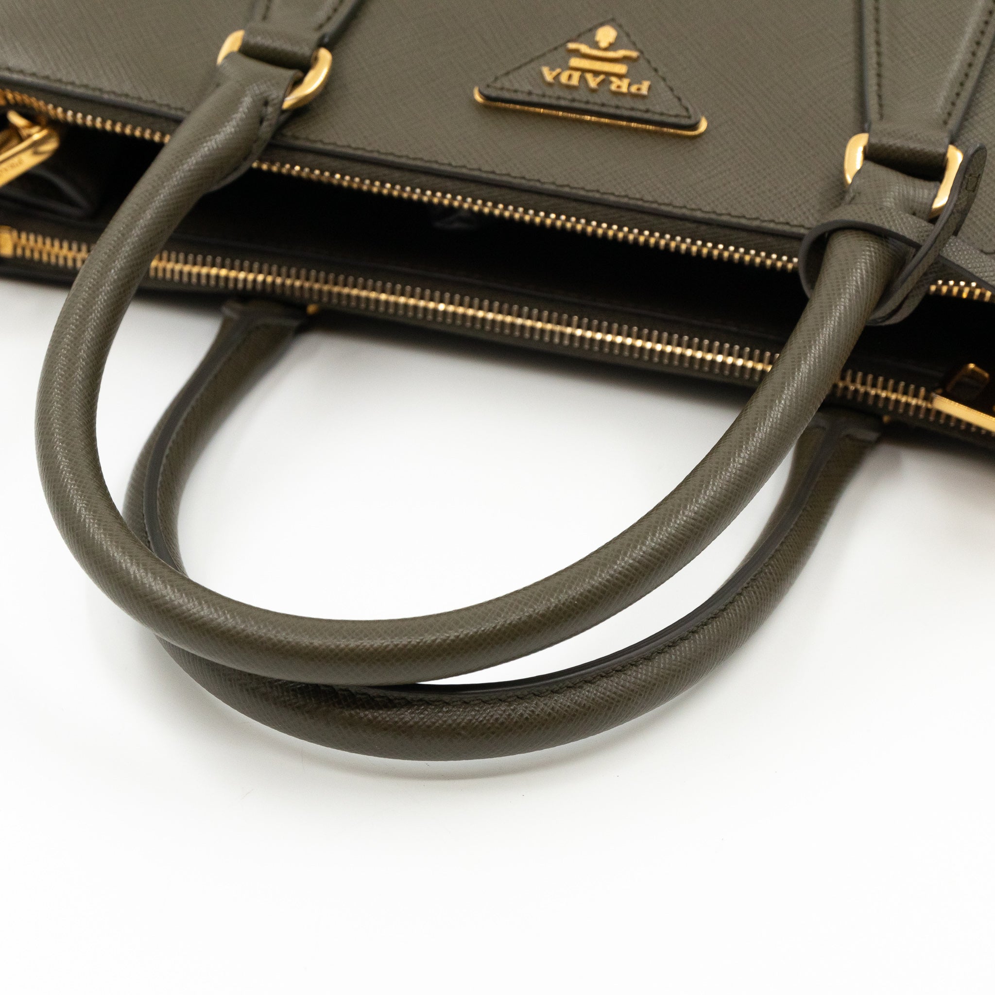 Galleria Medium Double Zip Green Saffiano