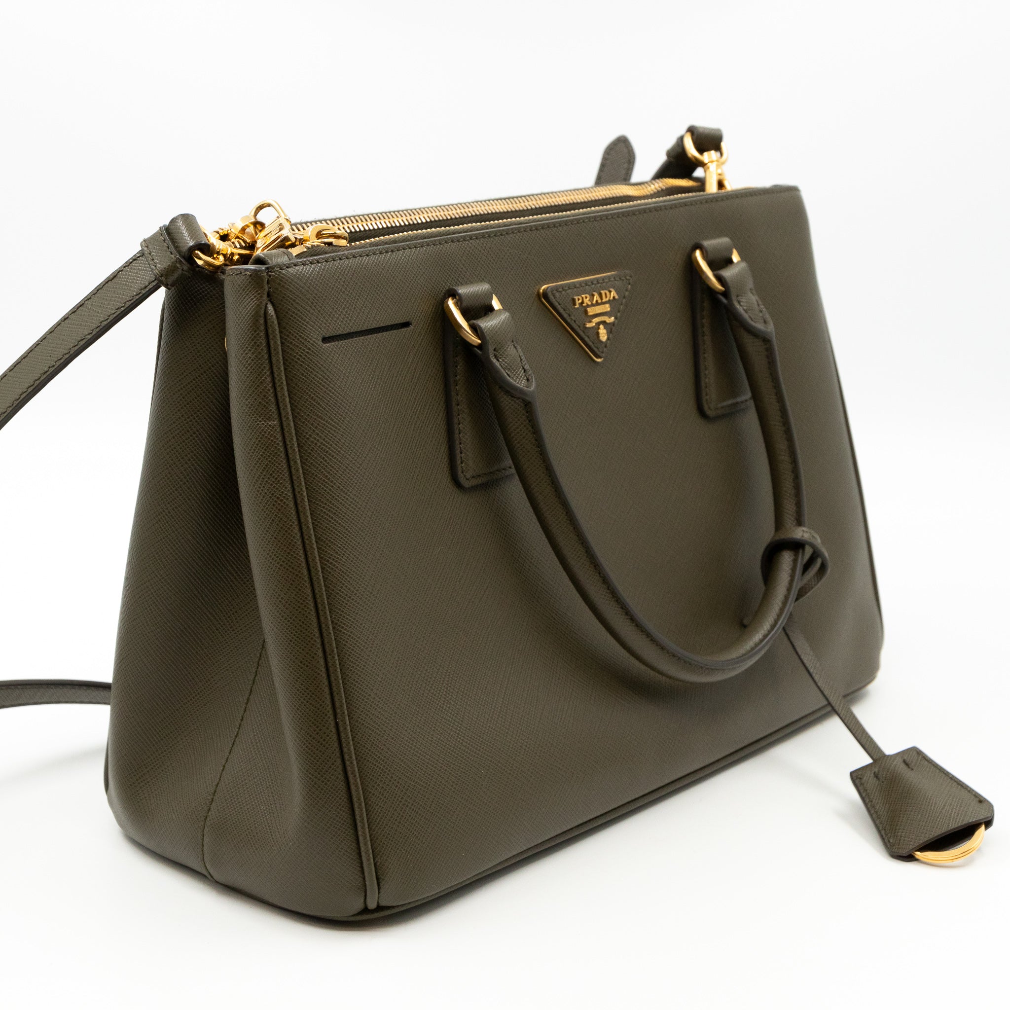 Galleria Medium Double Zip Green Saffiano