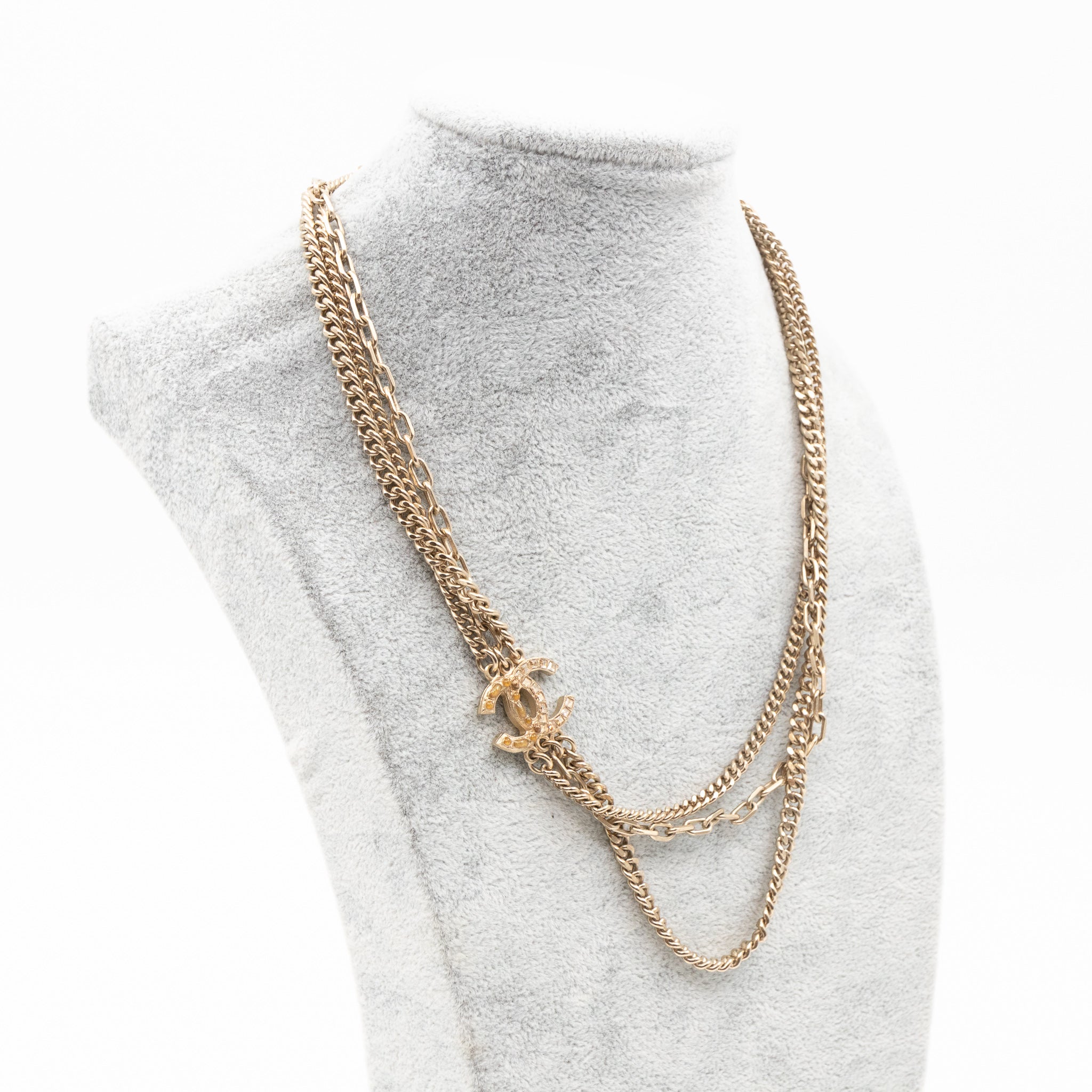 Triple Chain CC Necklace Light Gold