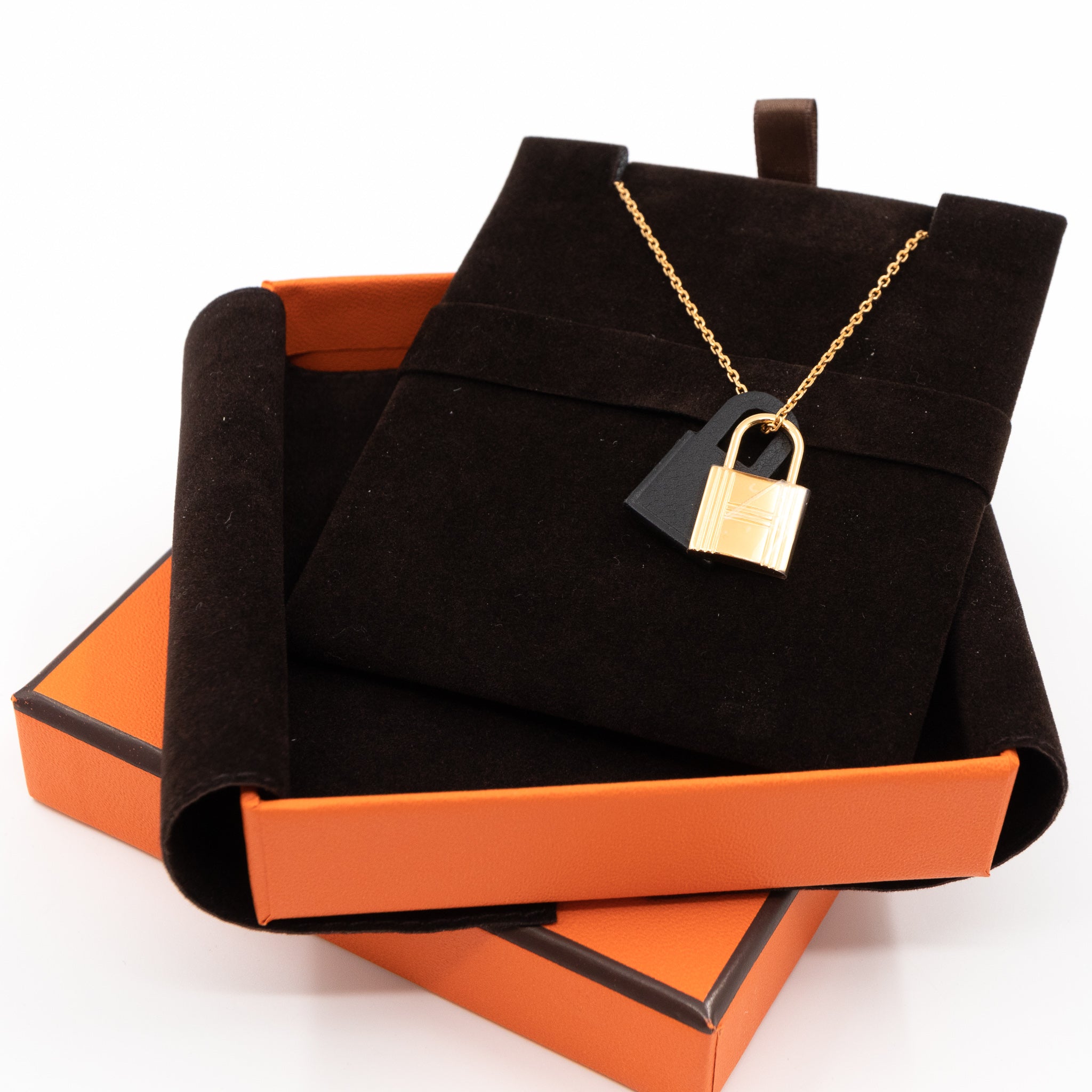 O'Kelly Pendant Gold Black