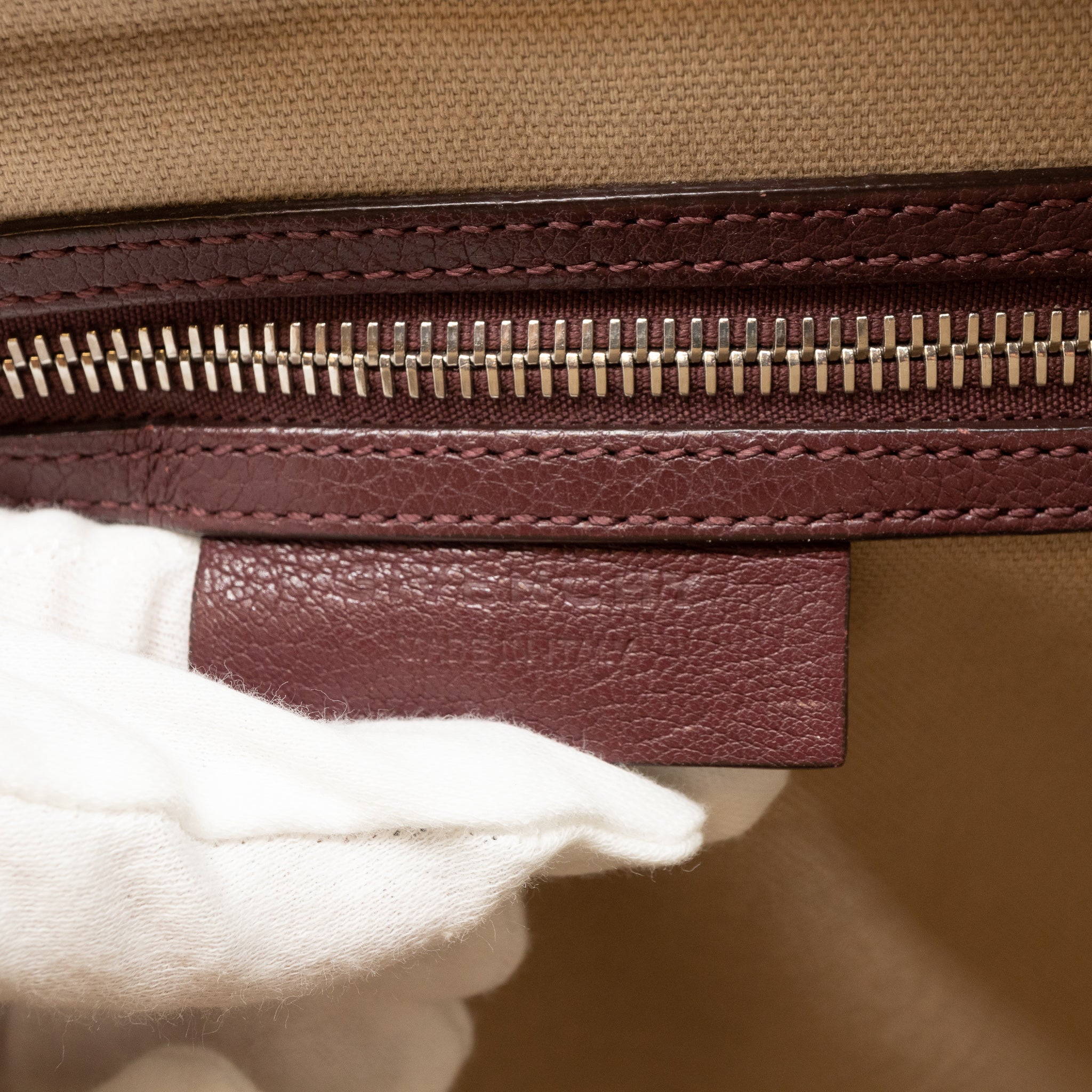 Antigona Medium Burgundy Leather