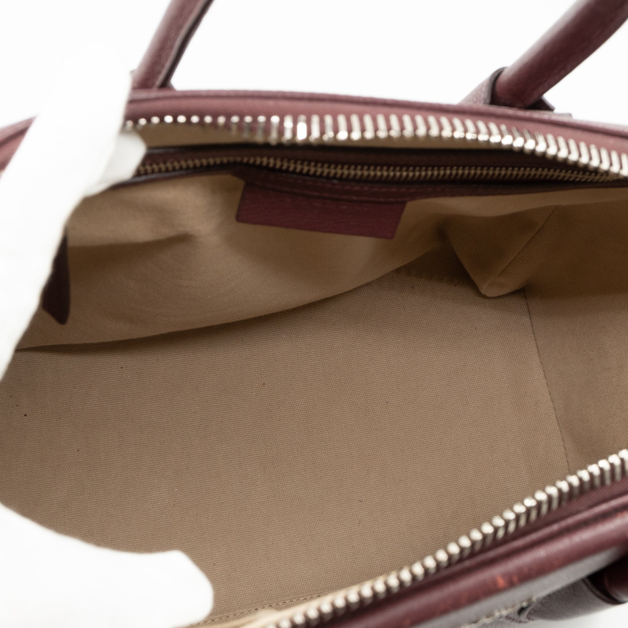Antigona Medium Burgundy Leather