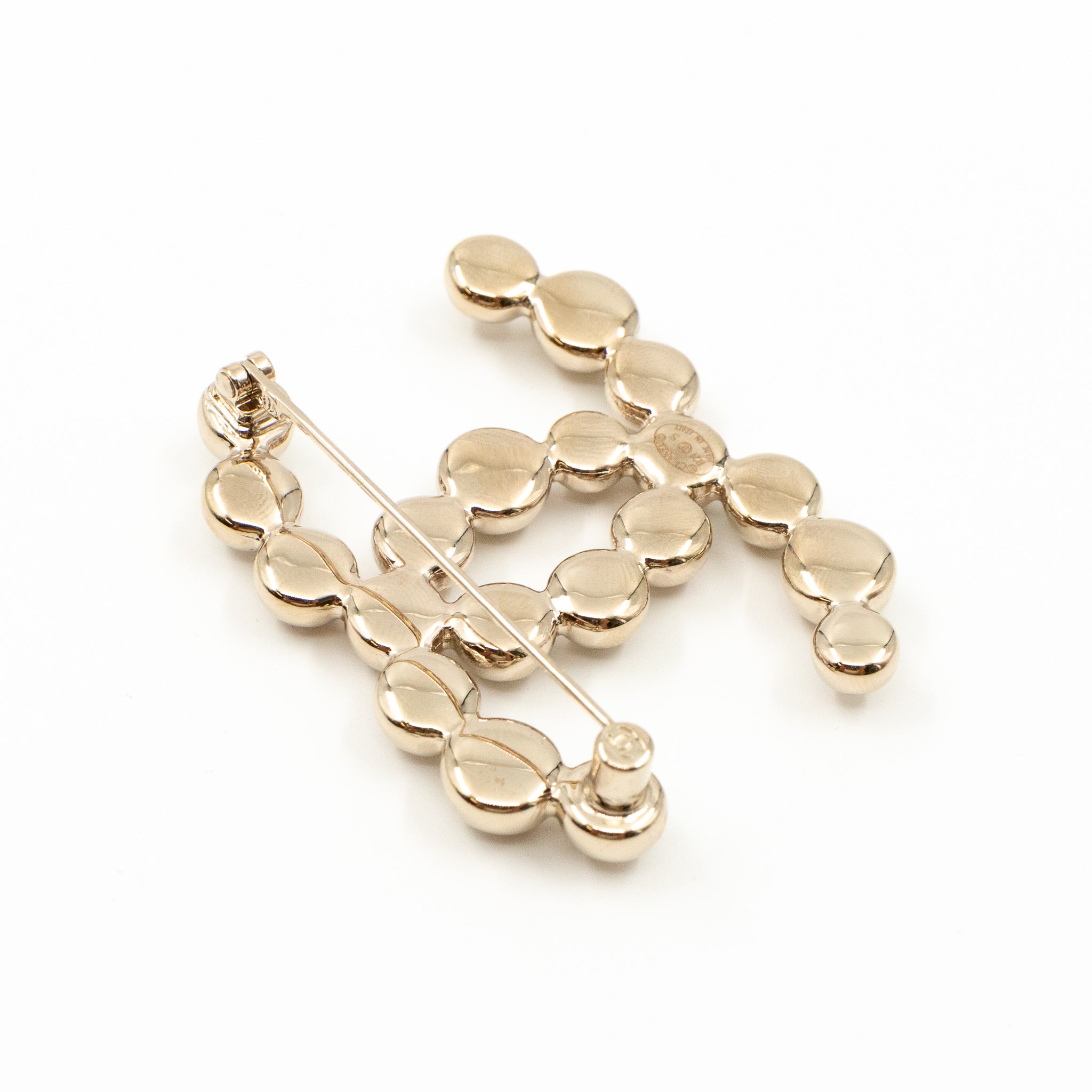 CC Metal Pearls Brooch