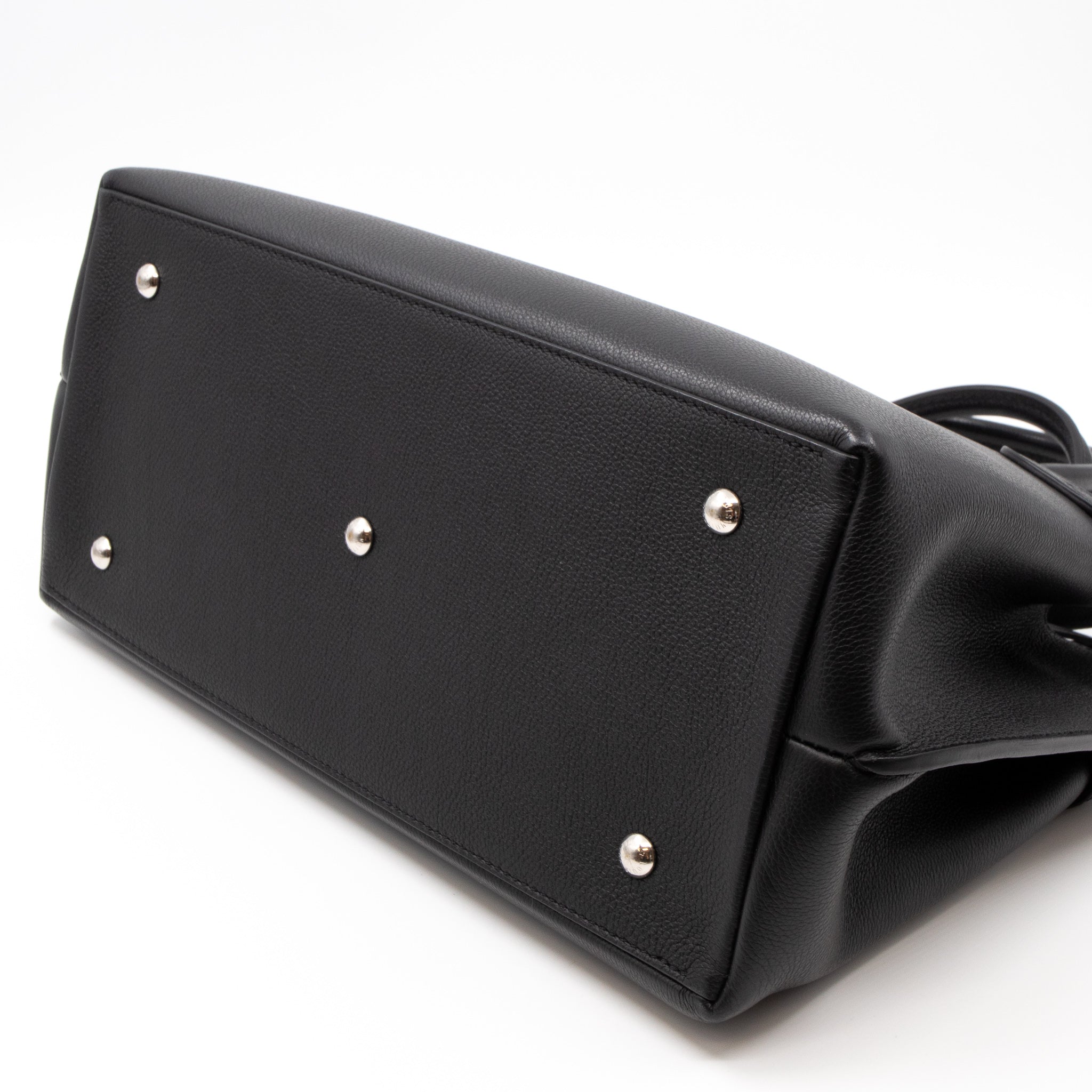 Lockme Day Black Leather