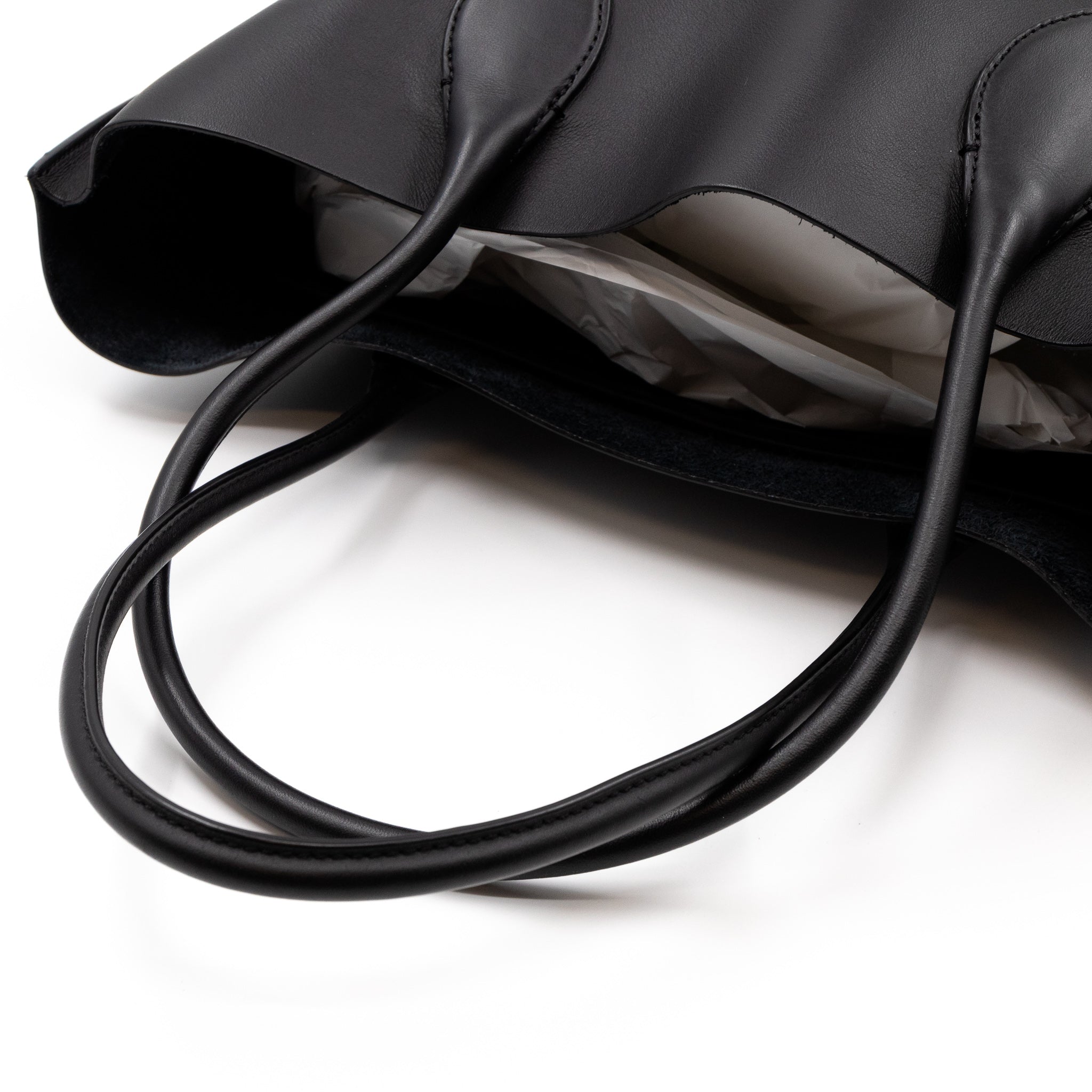 Blossom Tote Black Leather