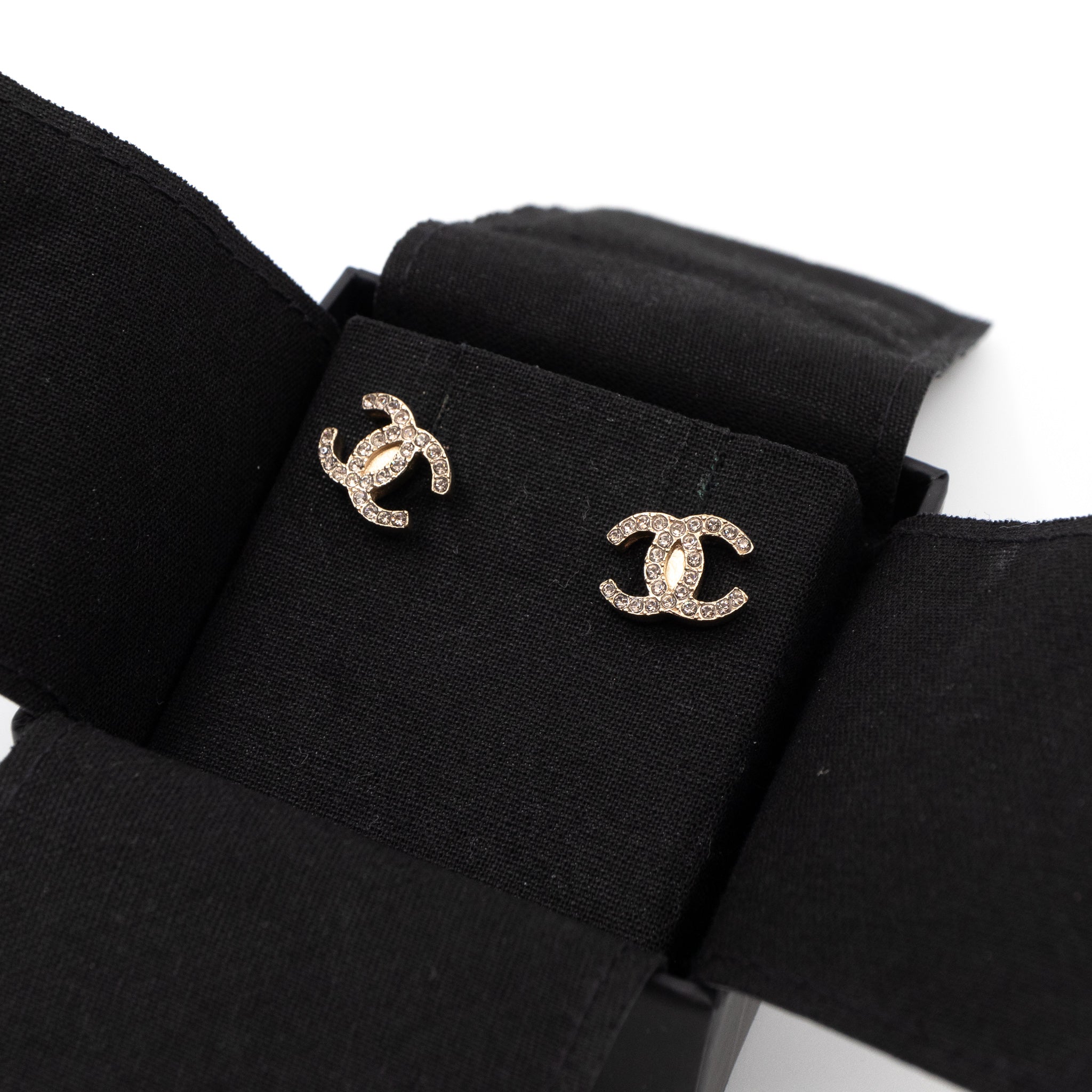 CC Crystal Earrings Light Gold