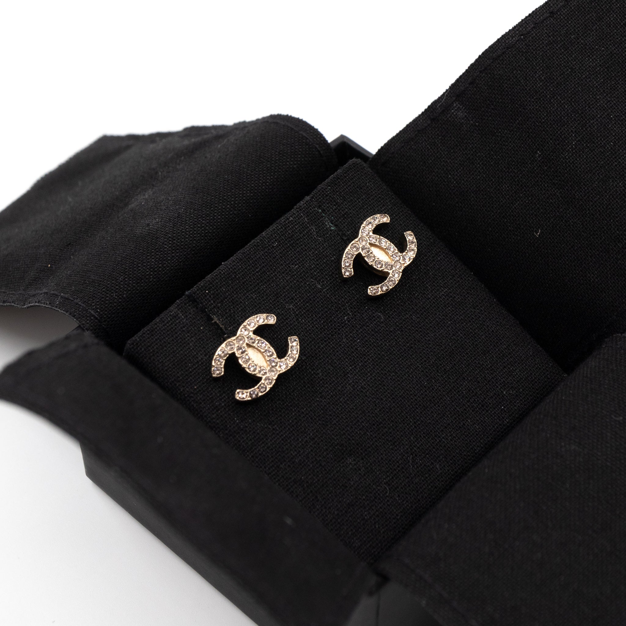 CC Crystal Earrings Light Gold