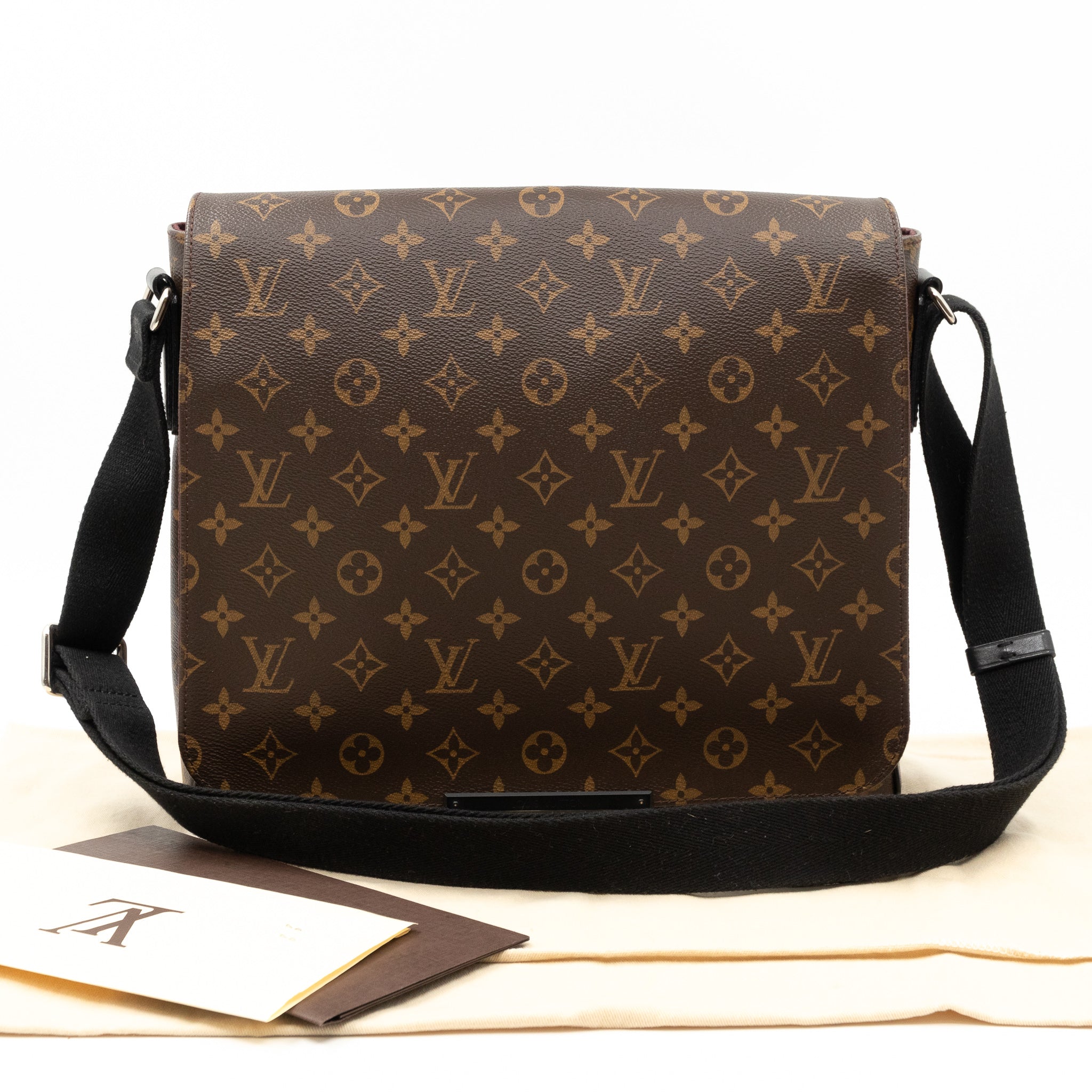 District MM Monogram Macassar