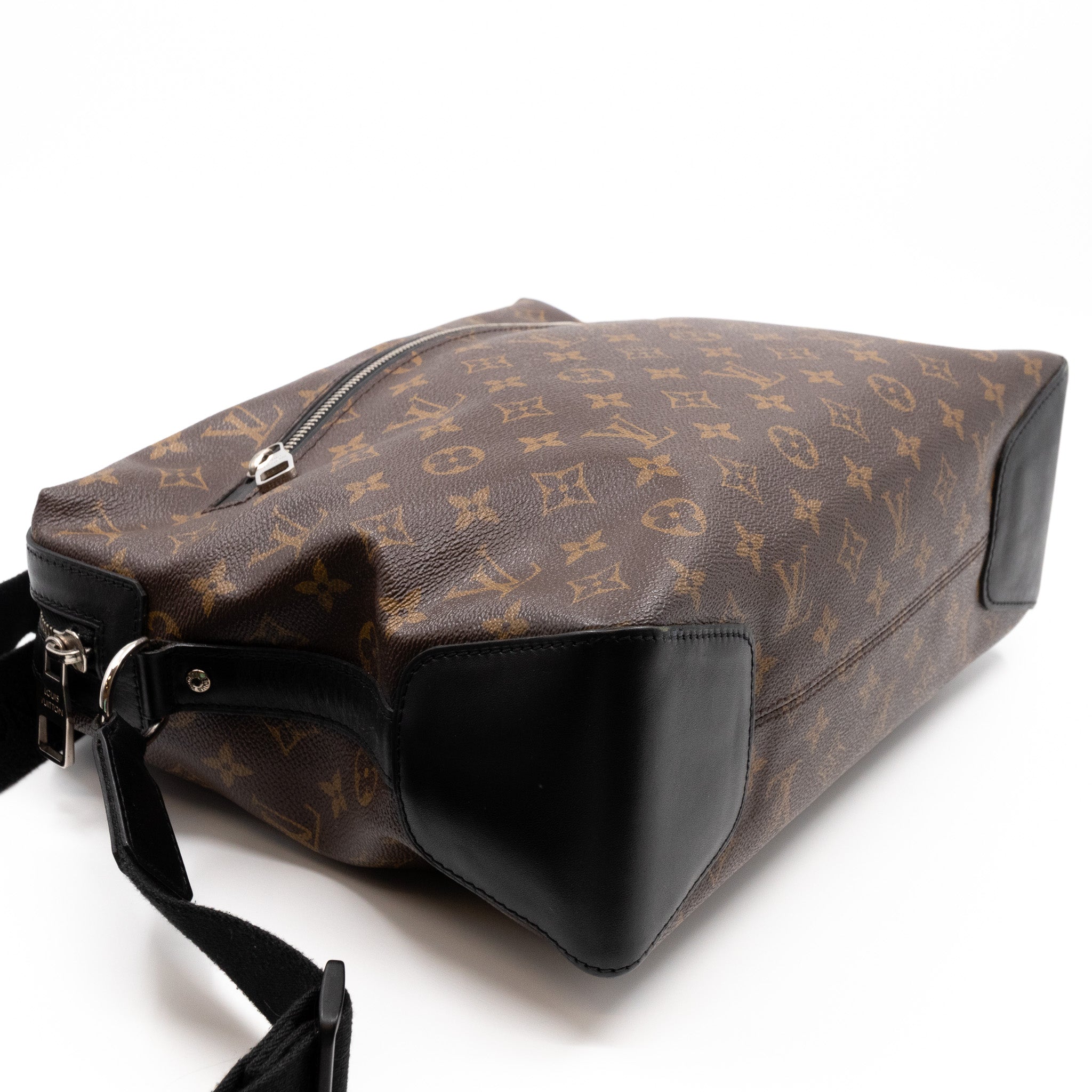 Torres Messenger Monogram Macassar