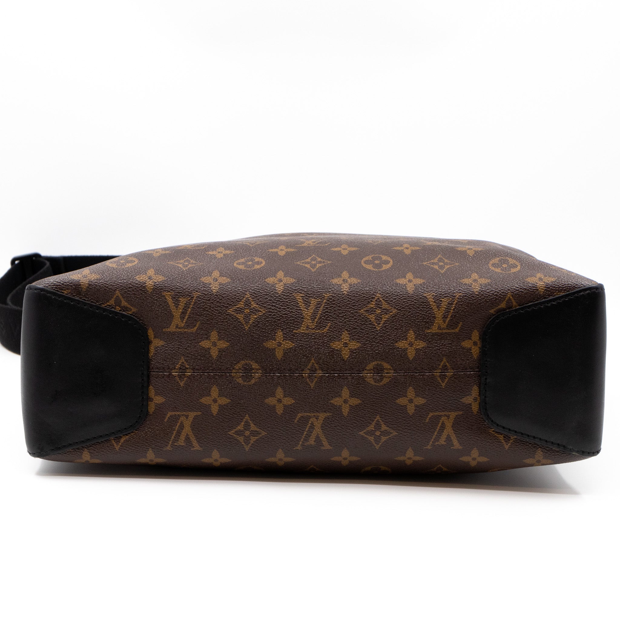 Torres Messenger Monogram Macassar