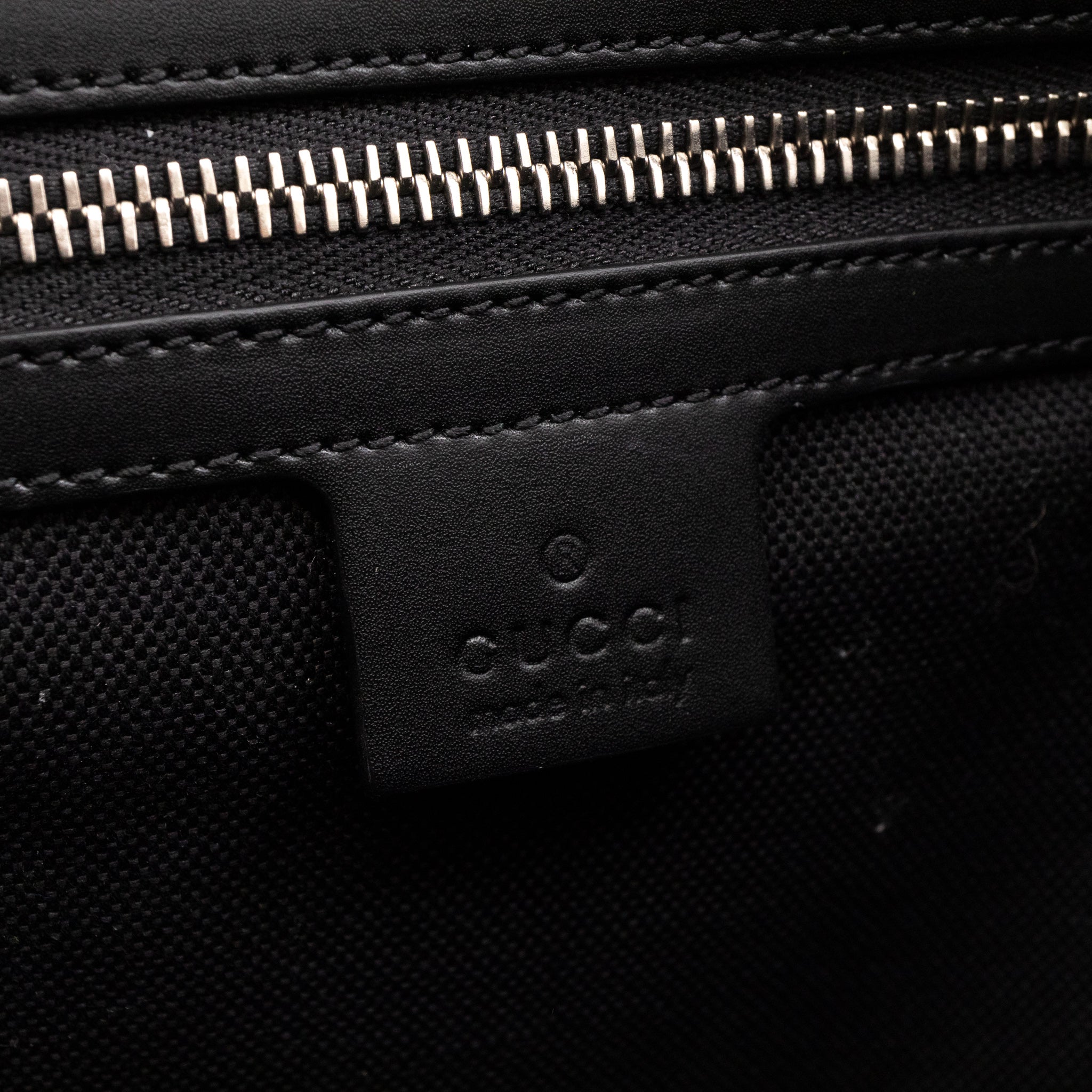 GG Supreme Wide Messenger Black