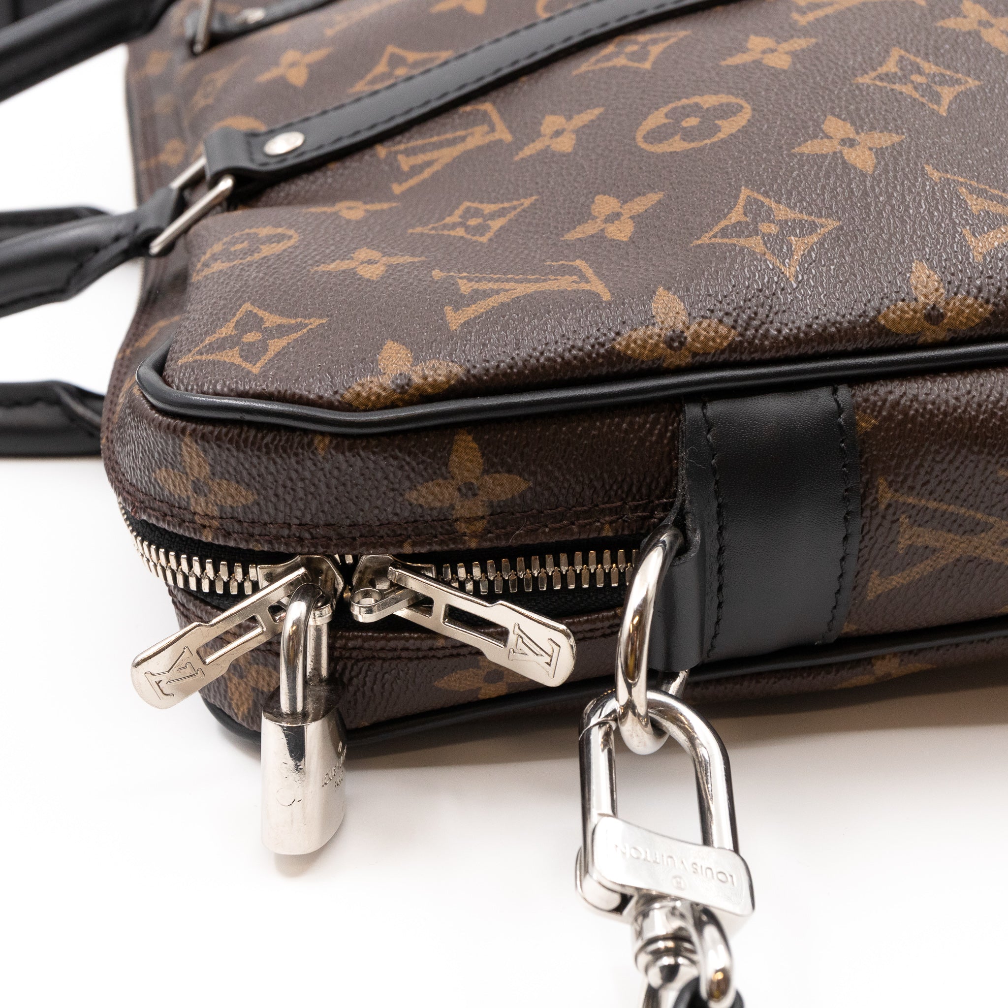 Porte-Documents Voyage PM Monogram Macassar