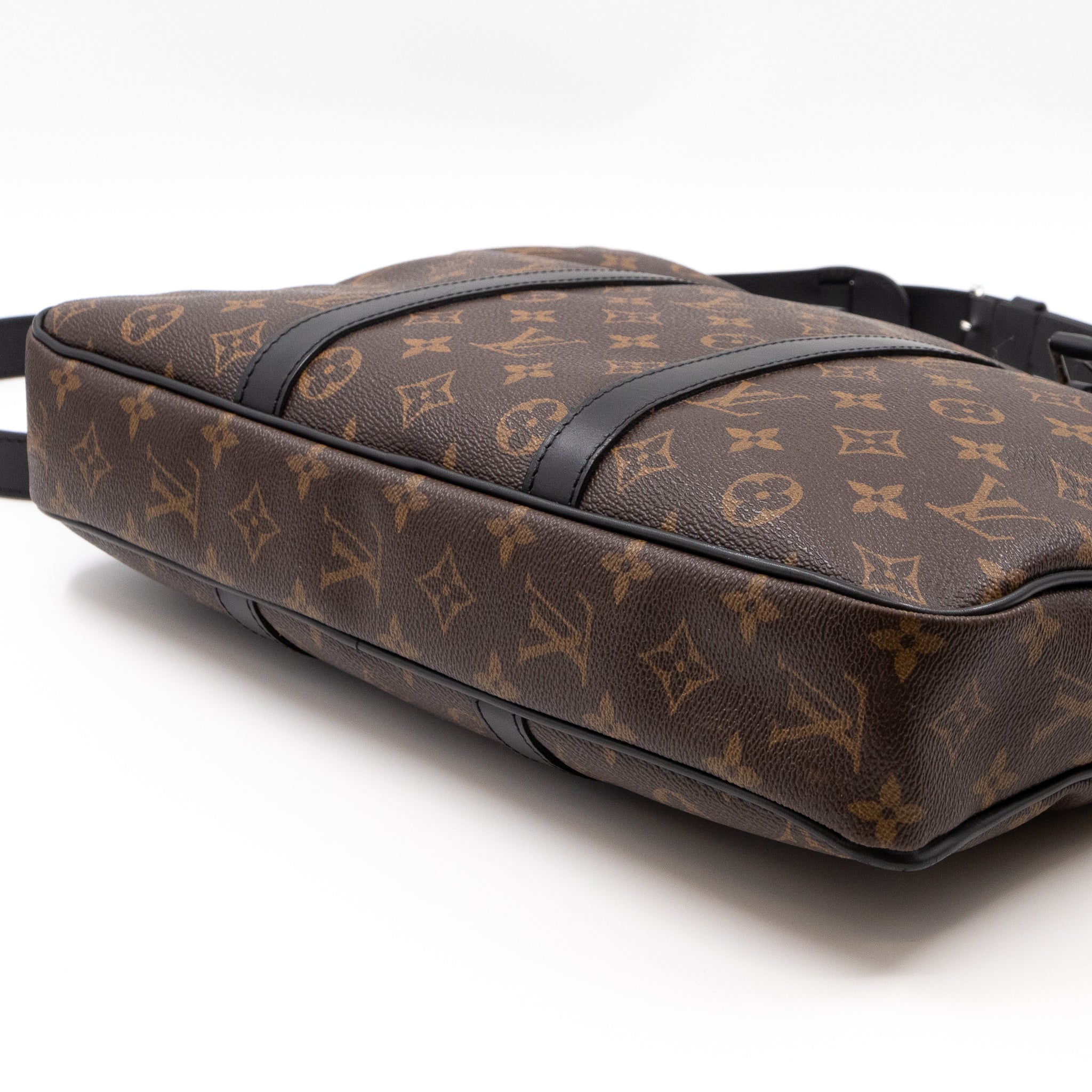 Porte-Documents Voyage PM Monogram Macassar