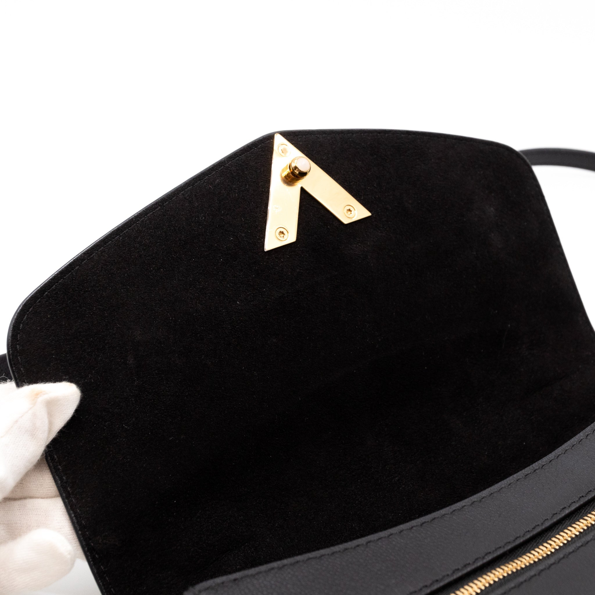 Very Messenger Monogram Leather Black