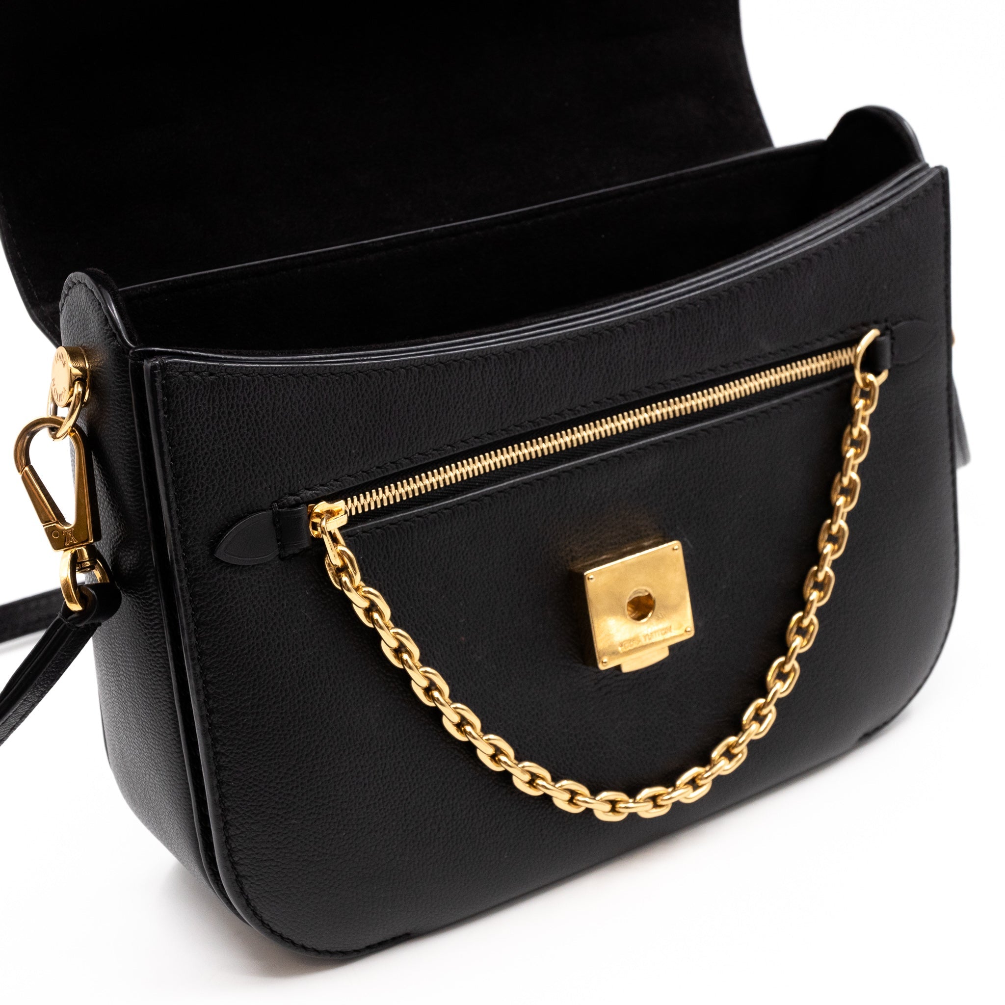 Very Messenger Monogram Leather Black