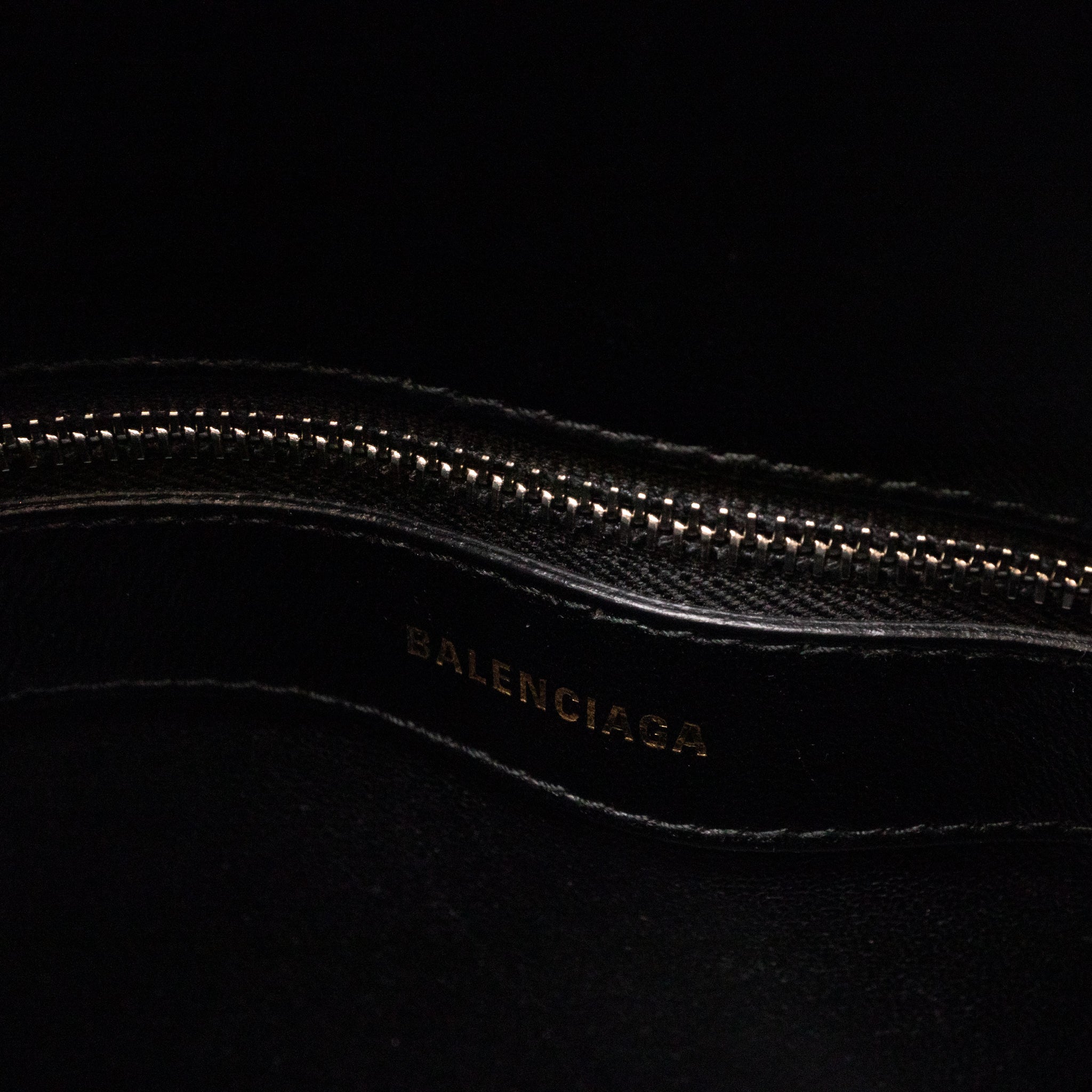 Ville Top Handle Small Black Leather