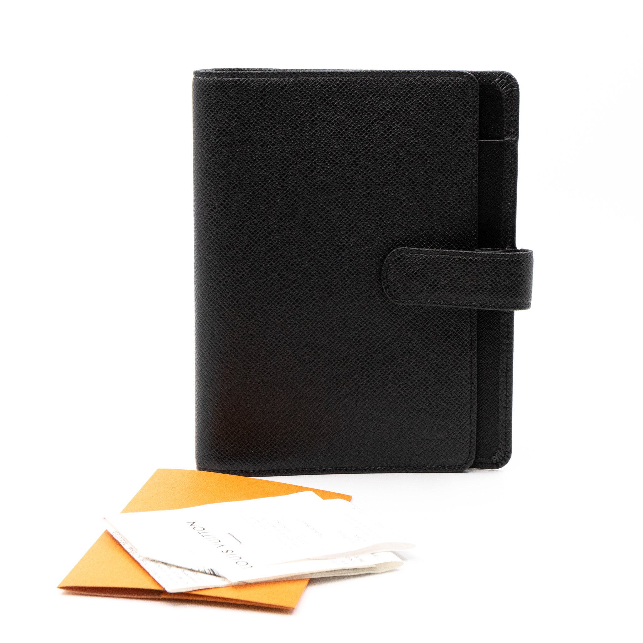 Medium Ring Agenda Cover Taiga Leather Black