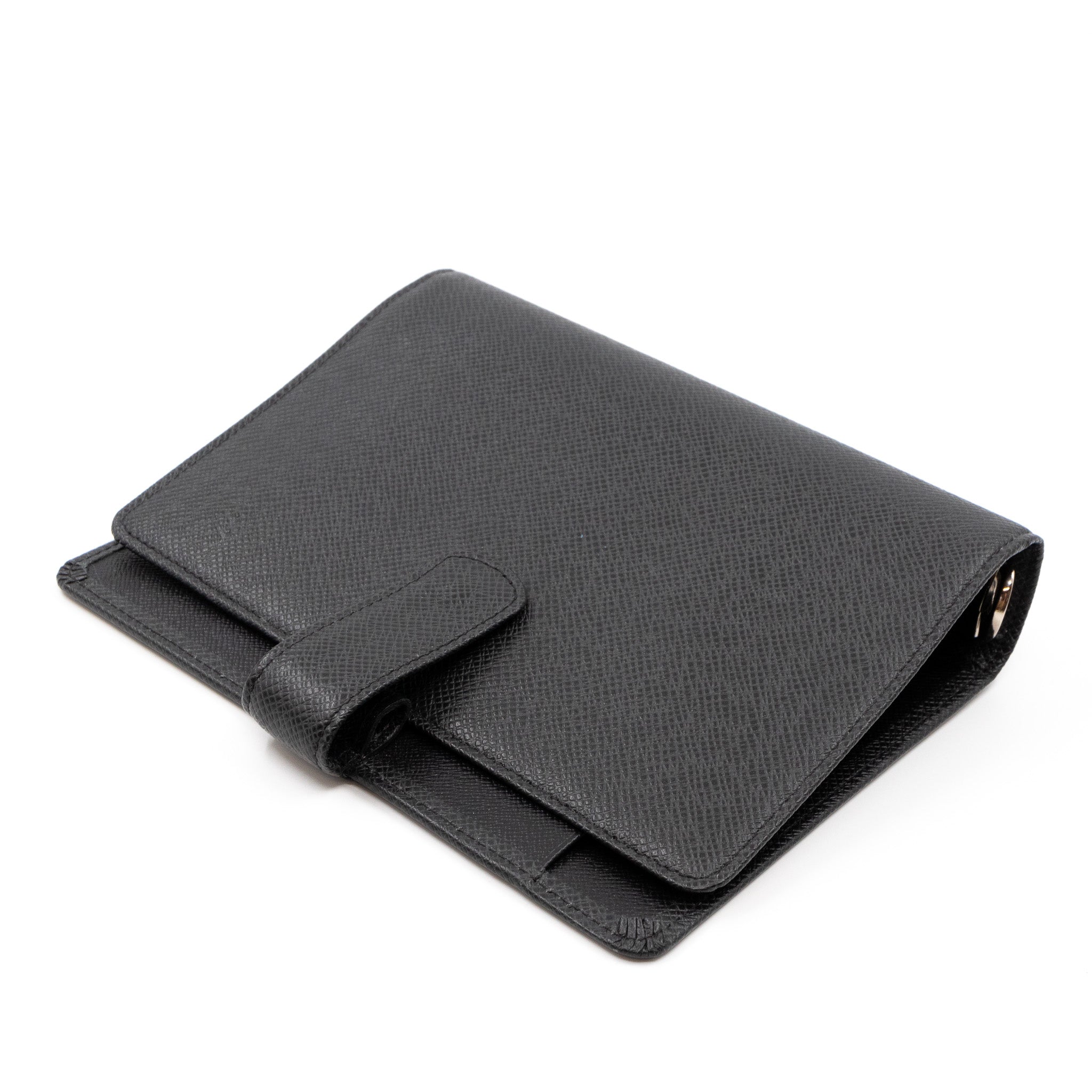 Medium Ring Agenda Cover Taiga Leather Black