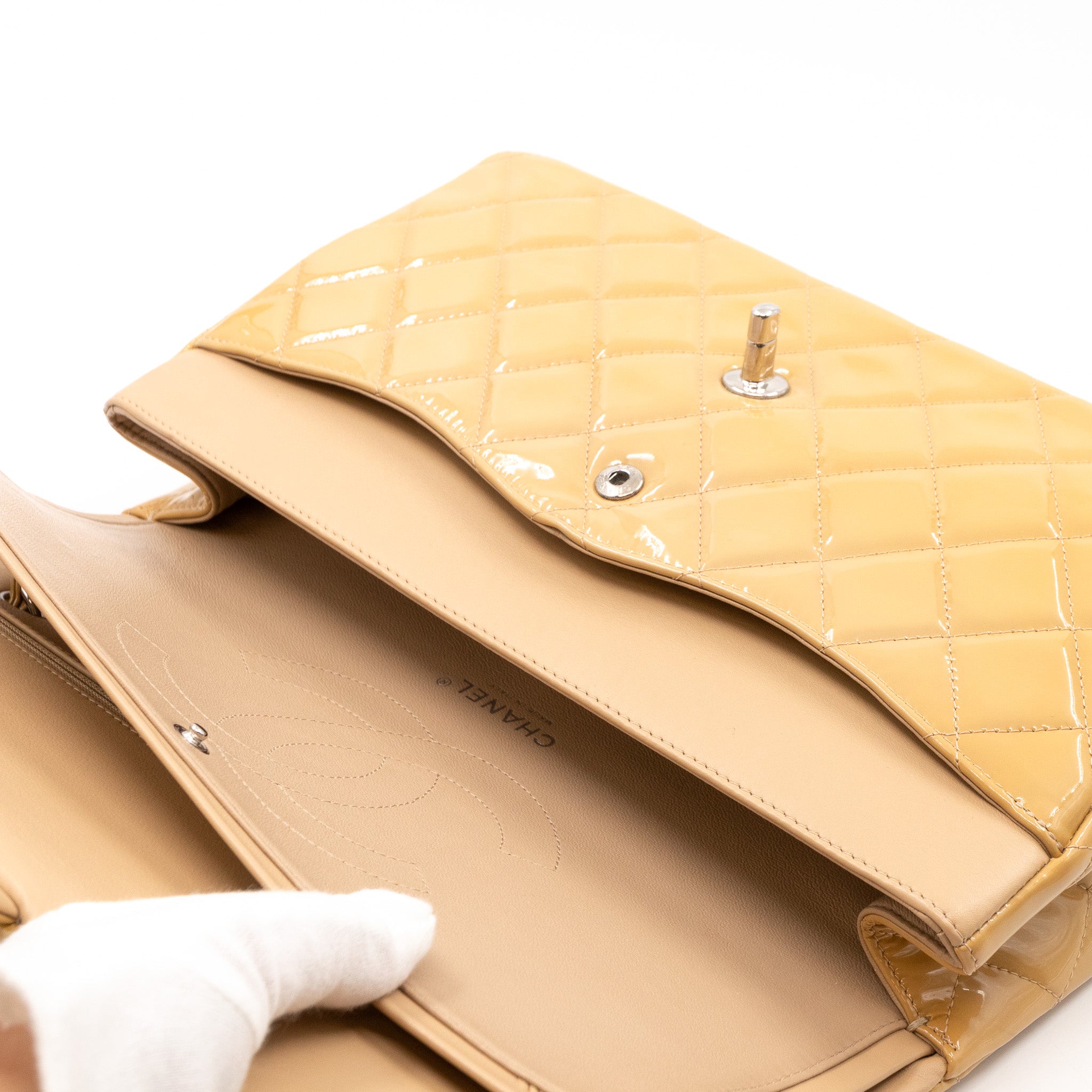 Classic Double Flap Jumbo Dark Beige Patent Leather Silver