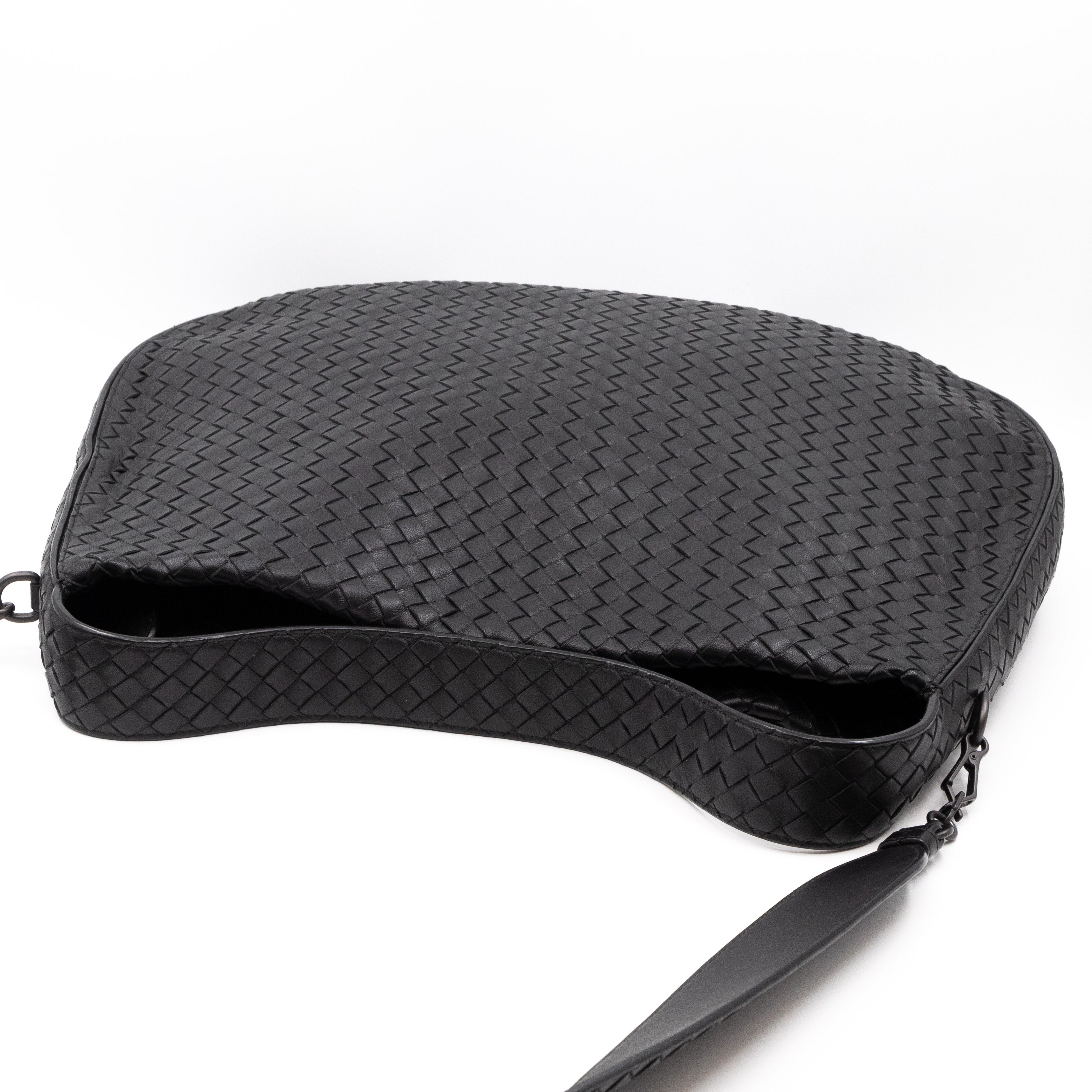 Large City Messenger Intrecciato Black Leather