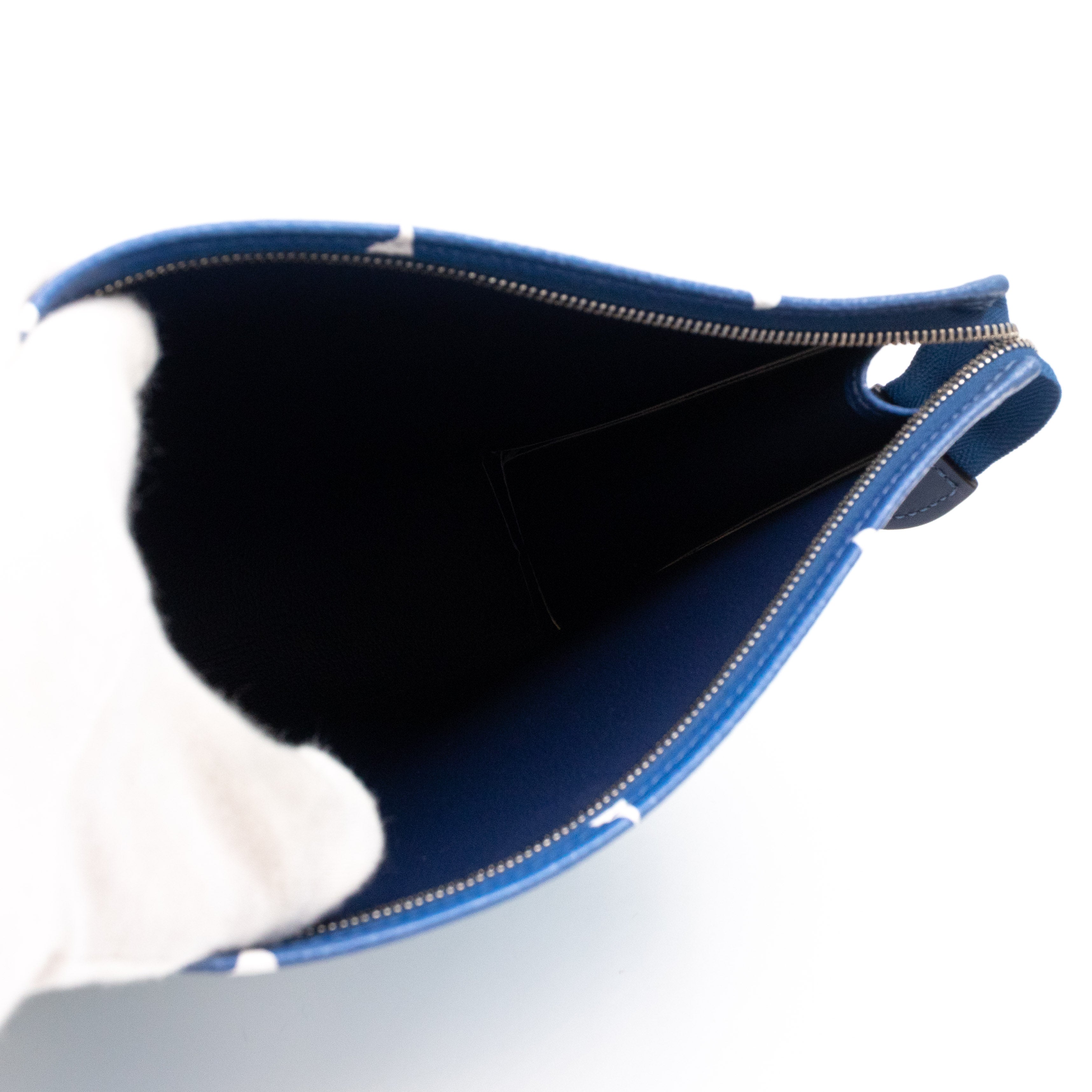 Toiletry Pouch 26 LV Escale