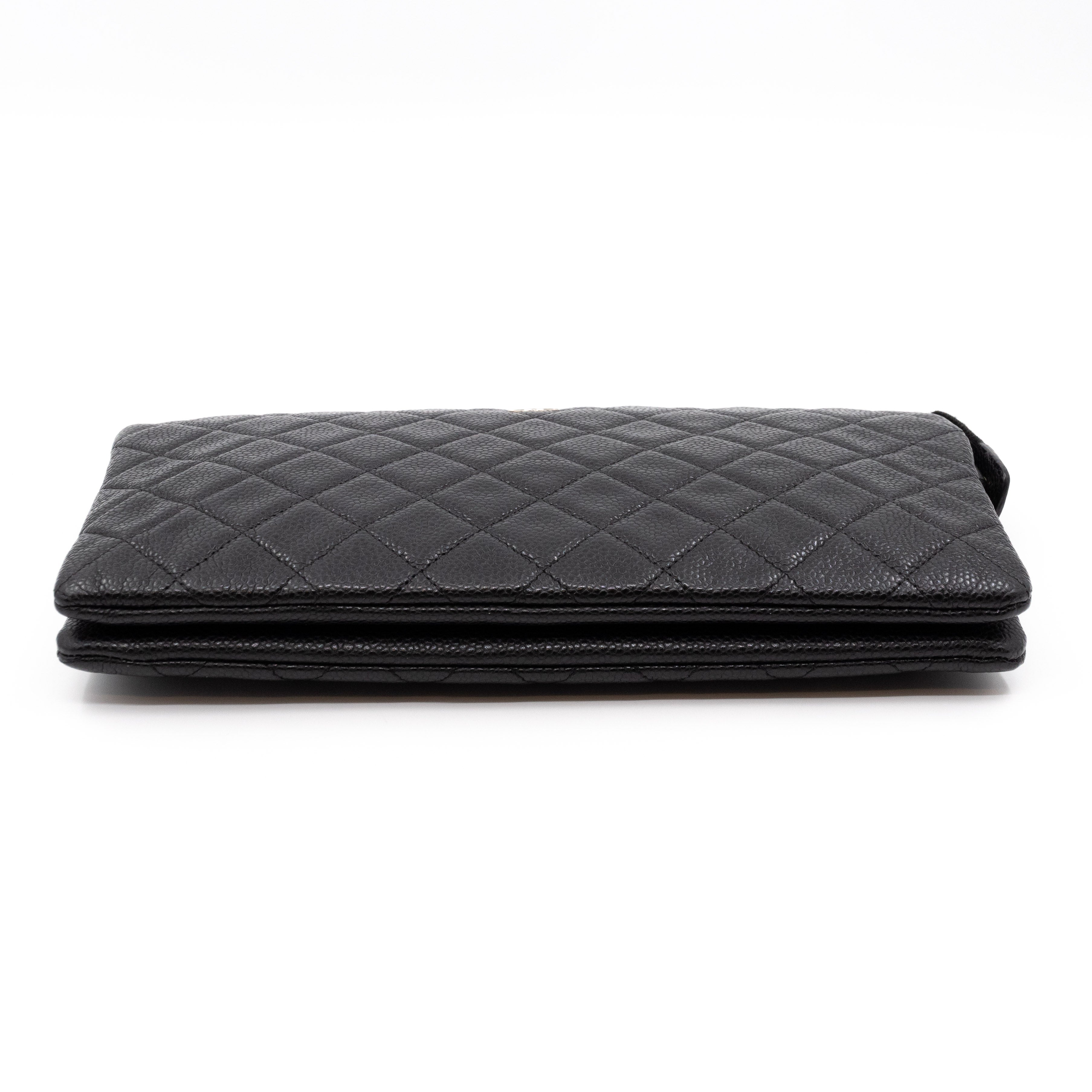 Medium Classic Zip Pouch Black Caviar