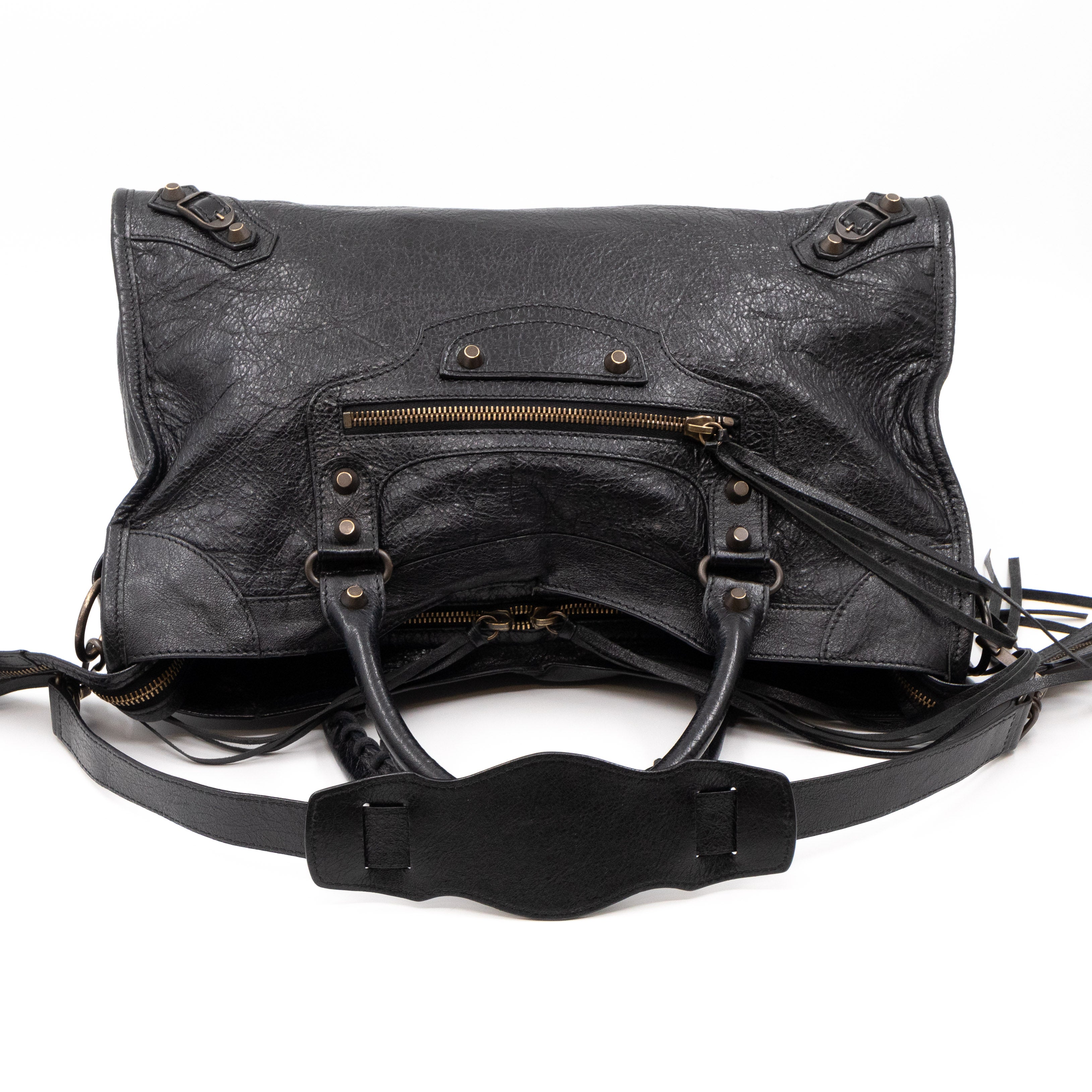 City Classic Studs Black Leather