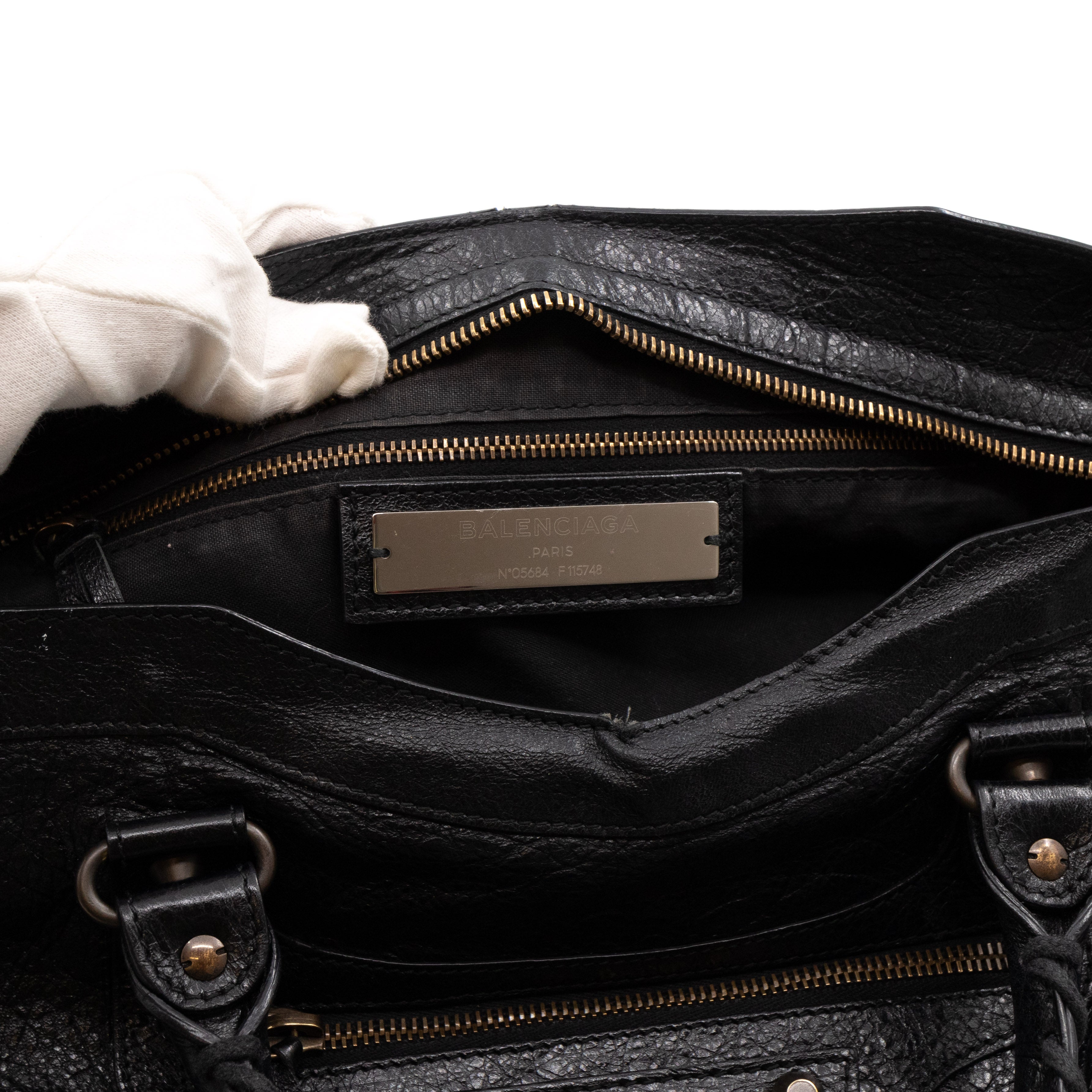 City Classic Studs Black Leather