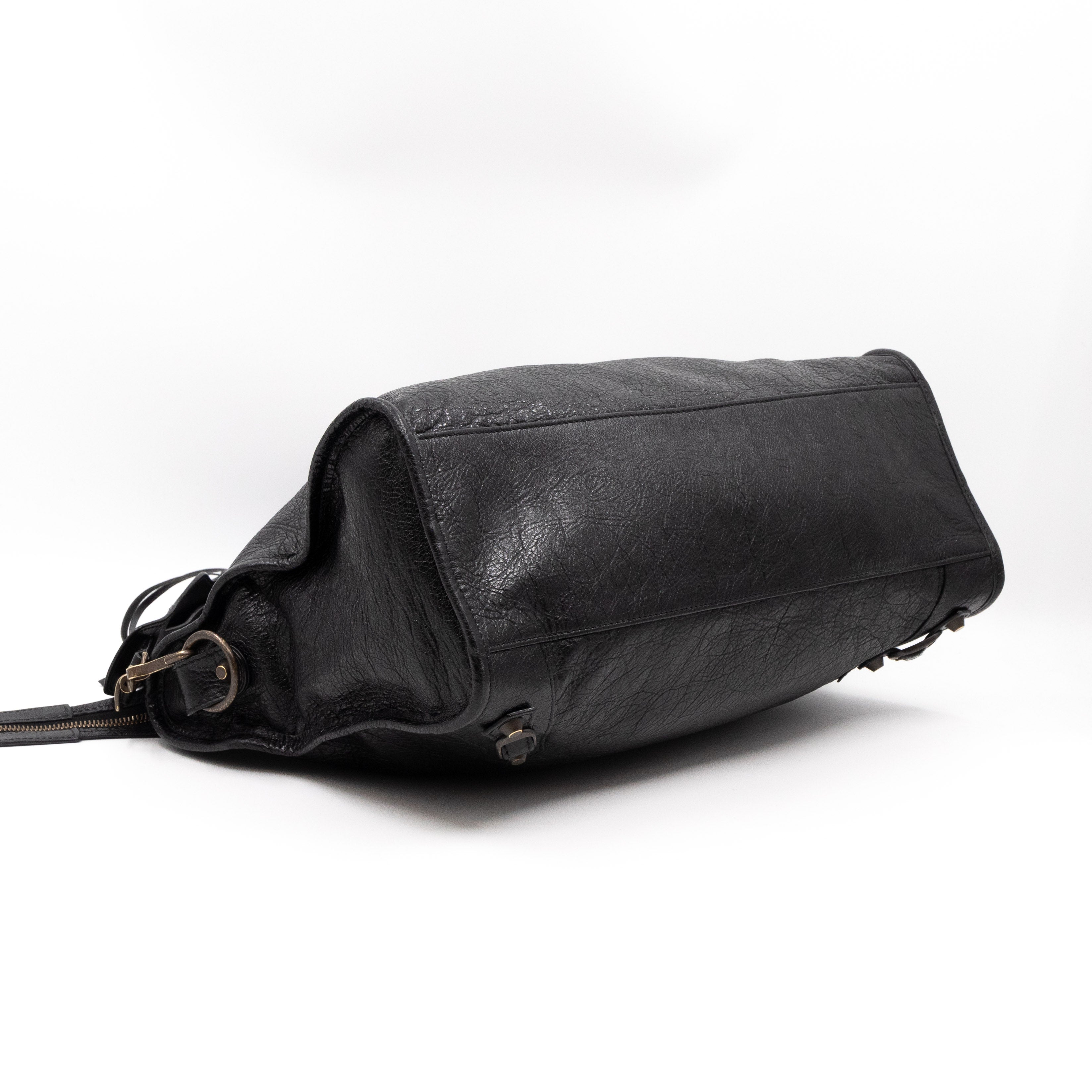 City Classic Studs Black Leather