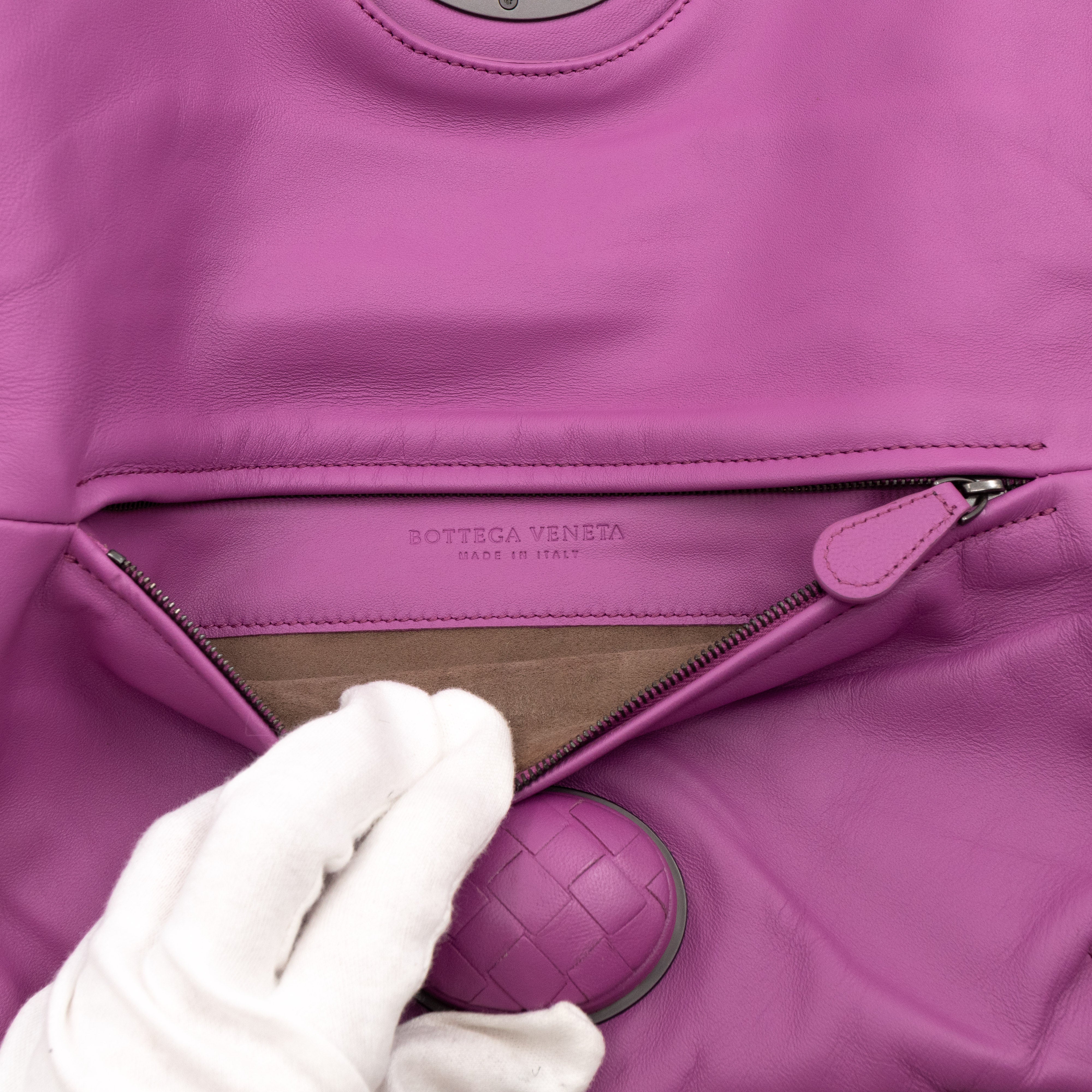 Twist Lock Clutch Intrecciato Purple Leather