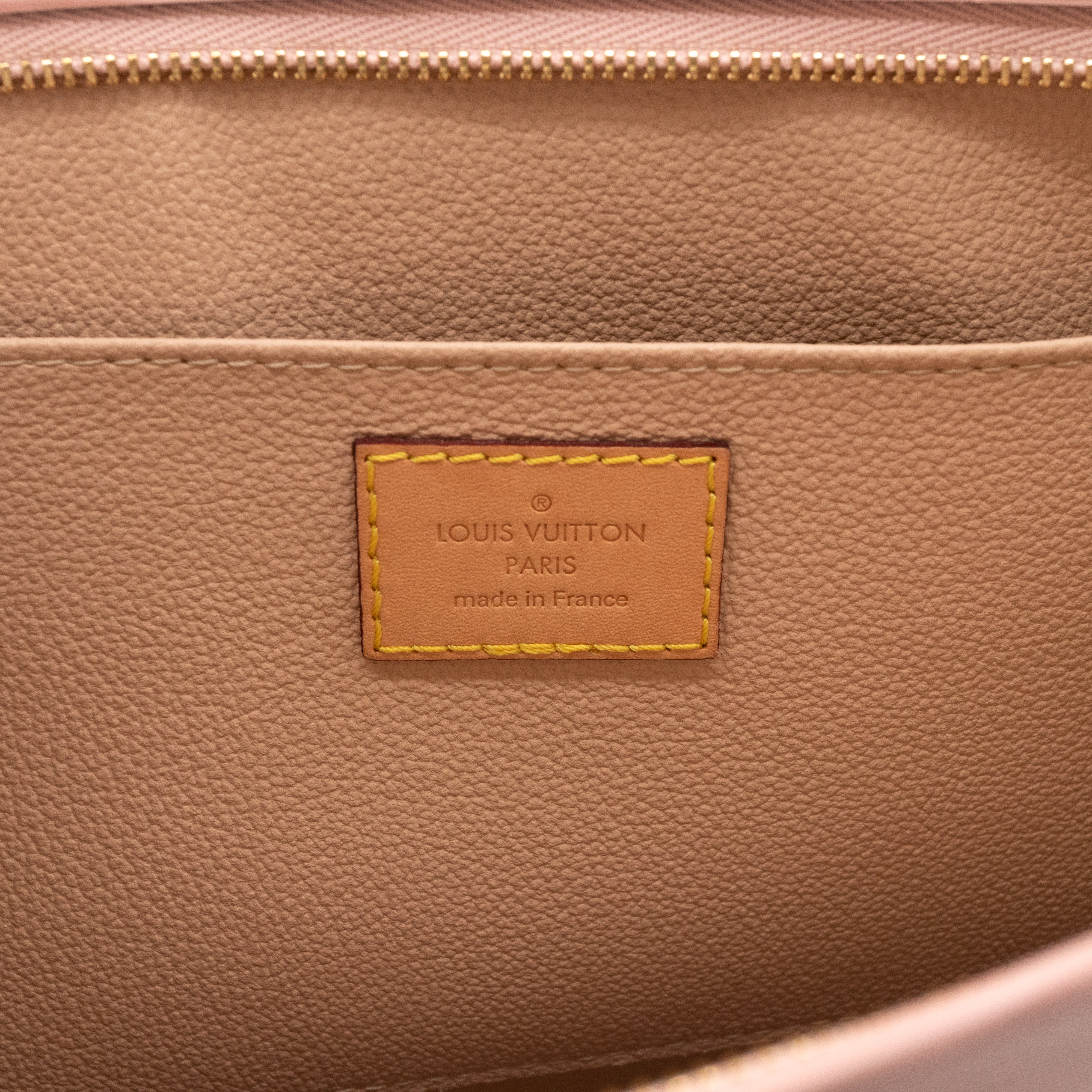 Toiletry Pouch 26 Epi Leather Rose Ballerine