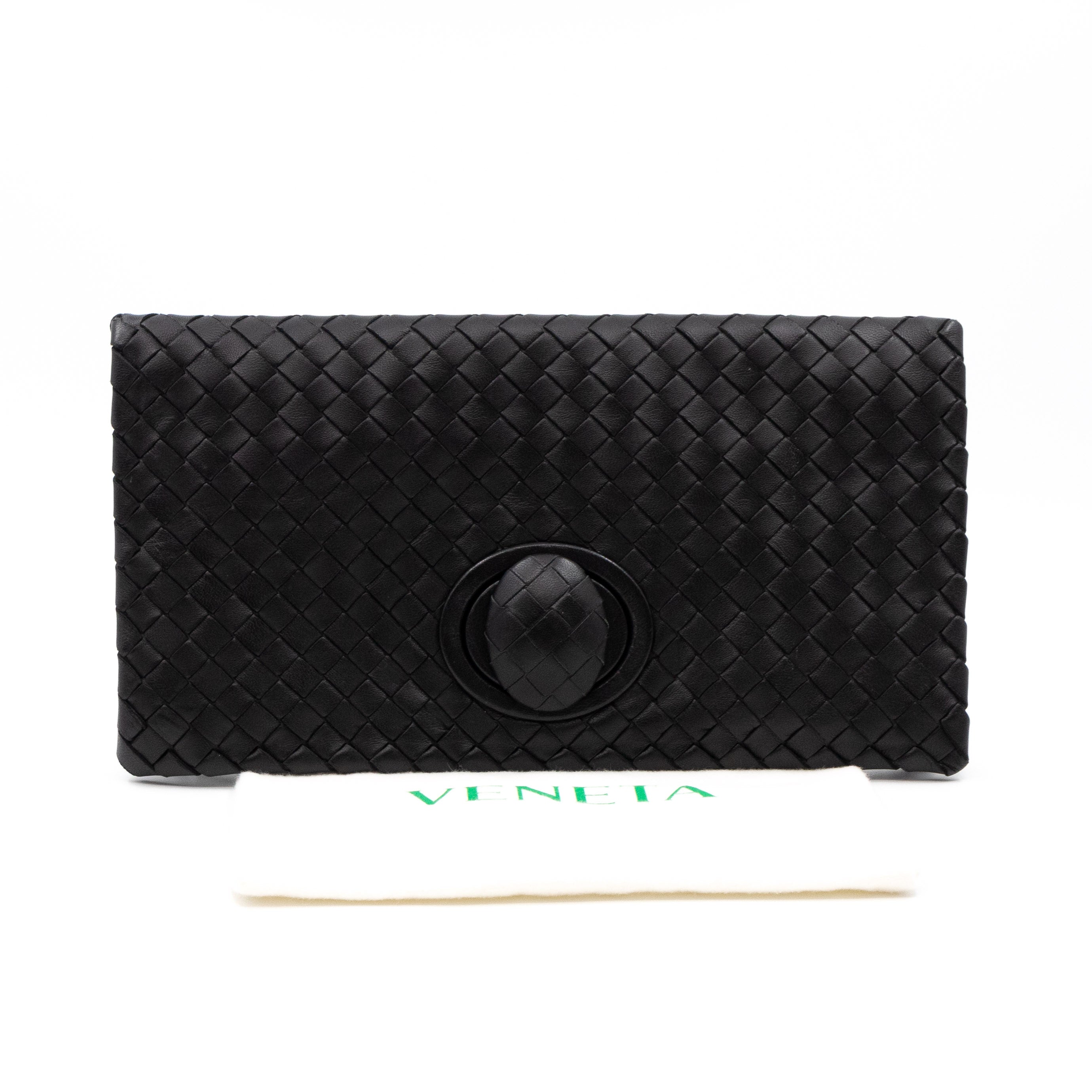 Twist Lock Clutch Intrecciato Black Leather