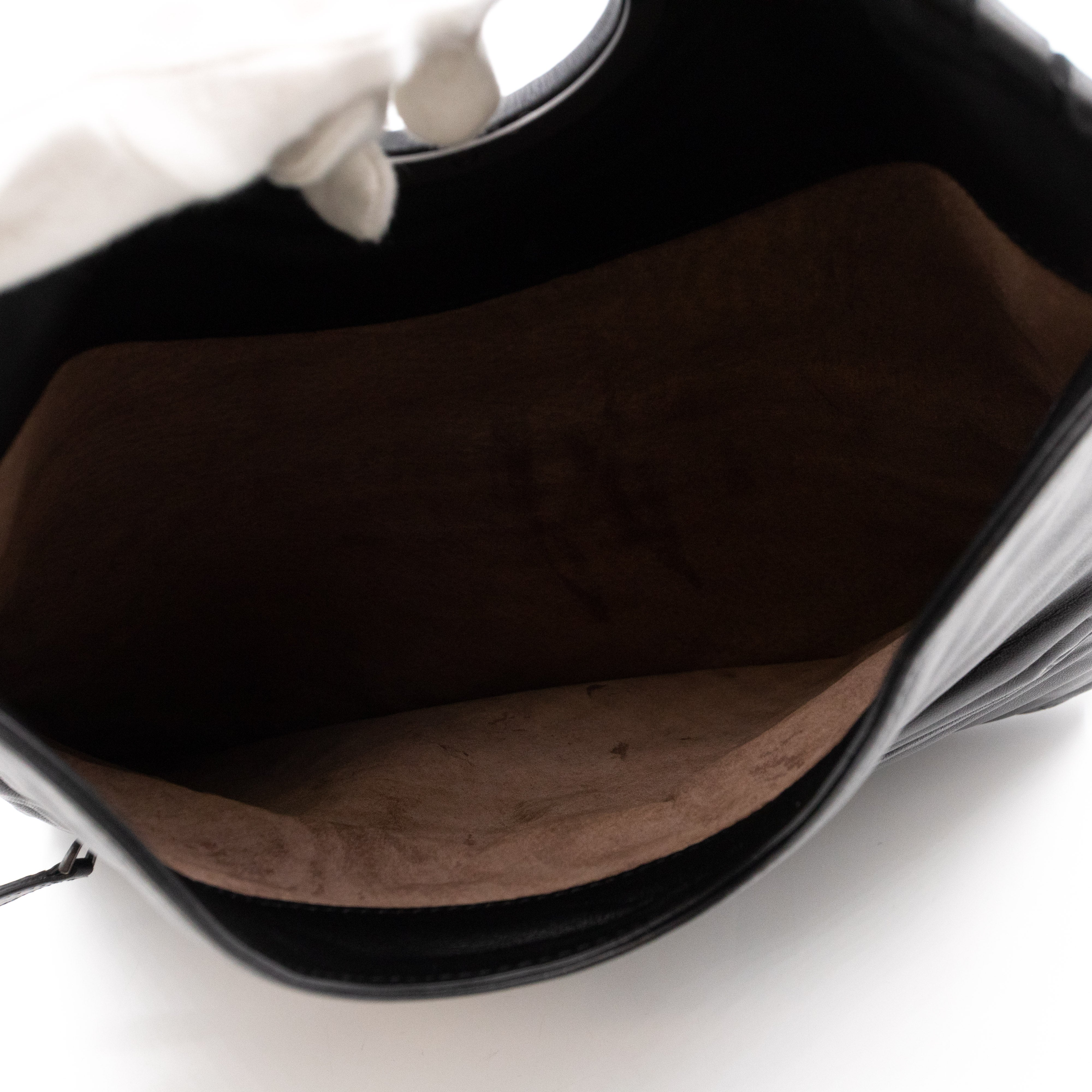 Twist Lock Clutch Intrecciato Black Leather