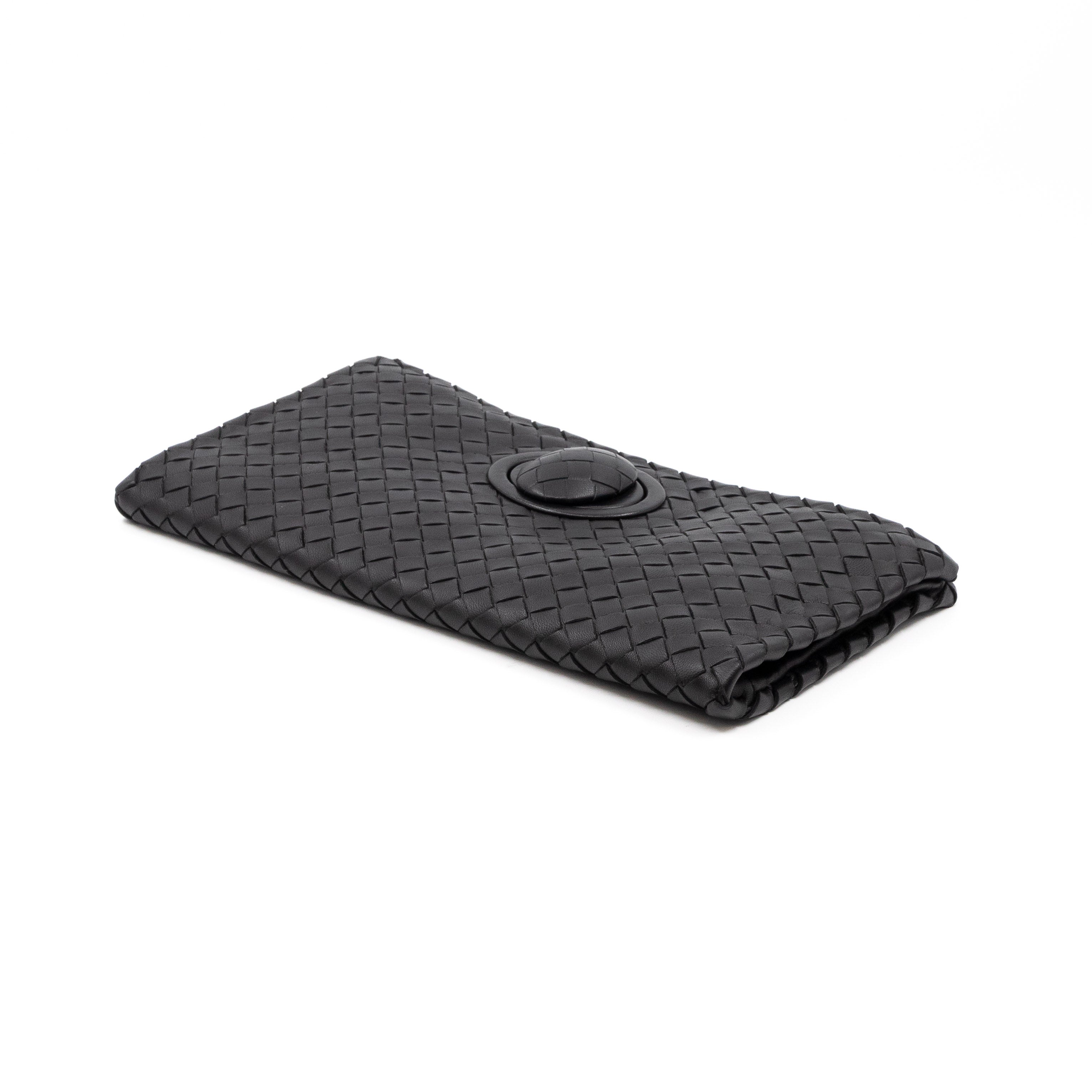 Twist Lock Clutch Intrecciato Black Leather