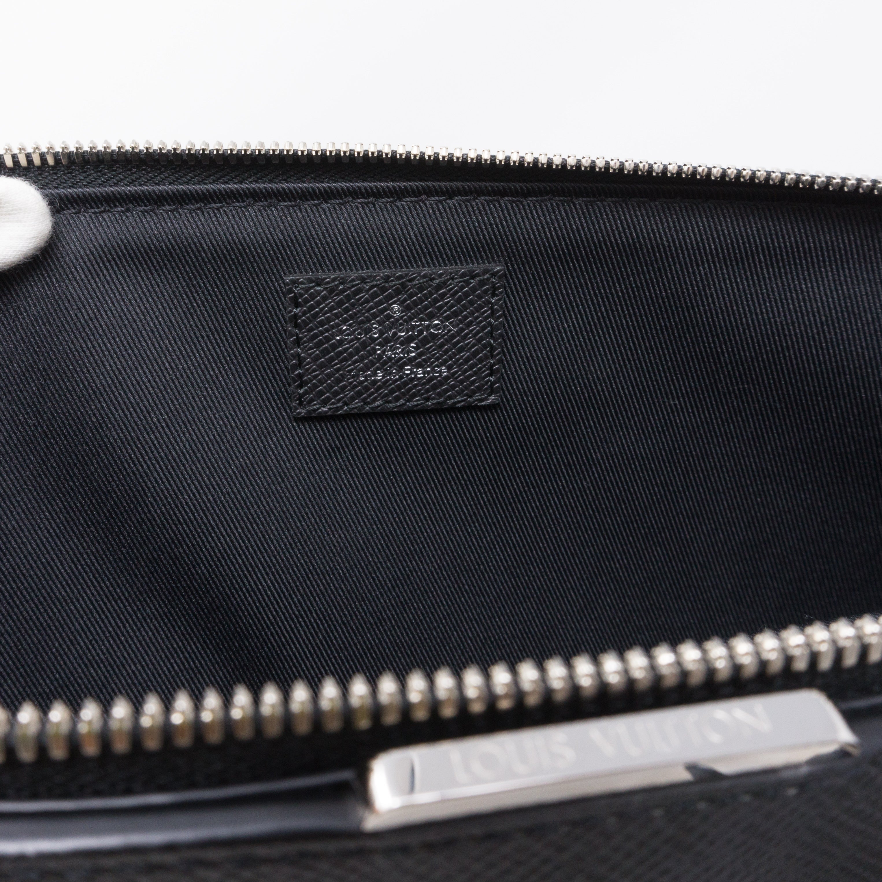 Anton Soft Briefcase Black Taiga Leather